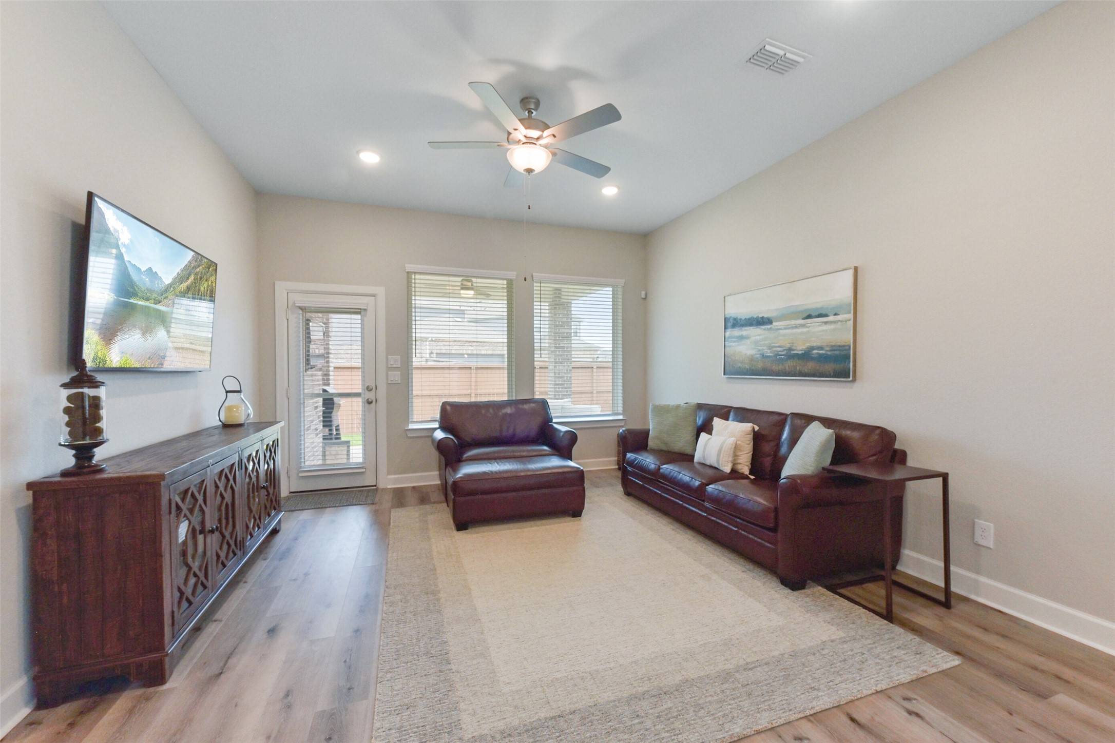 10714 Deer Path Drive Property Photo 10