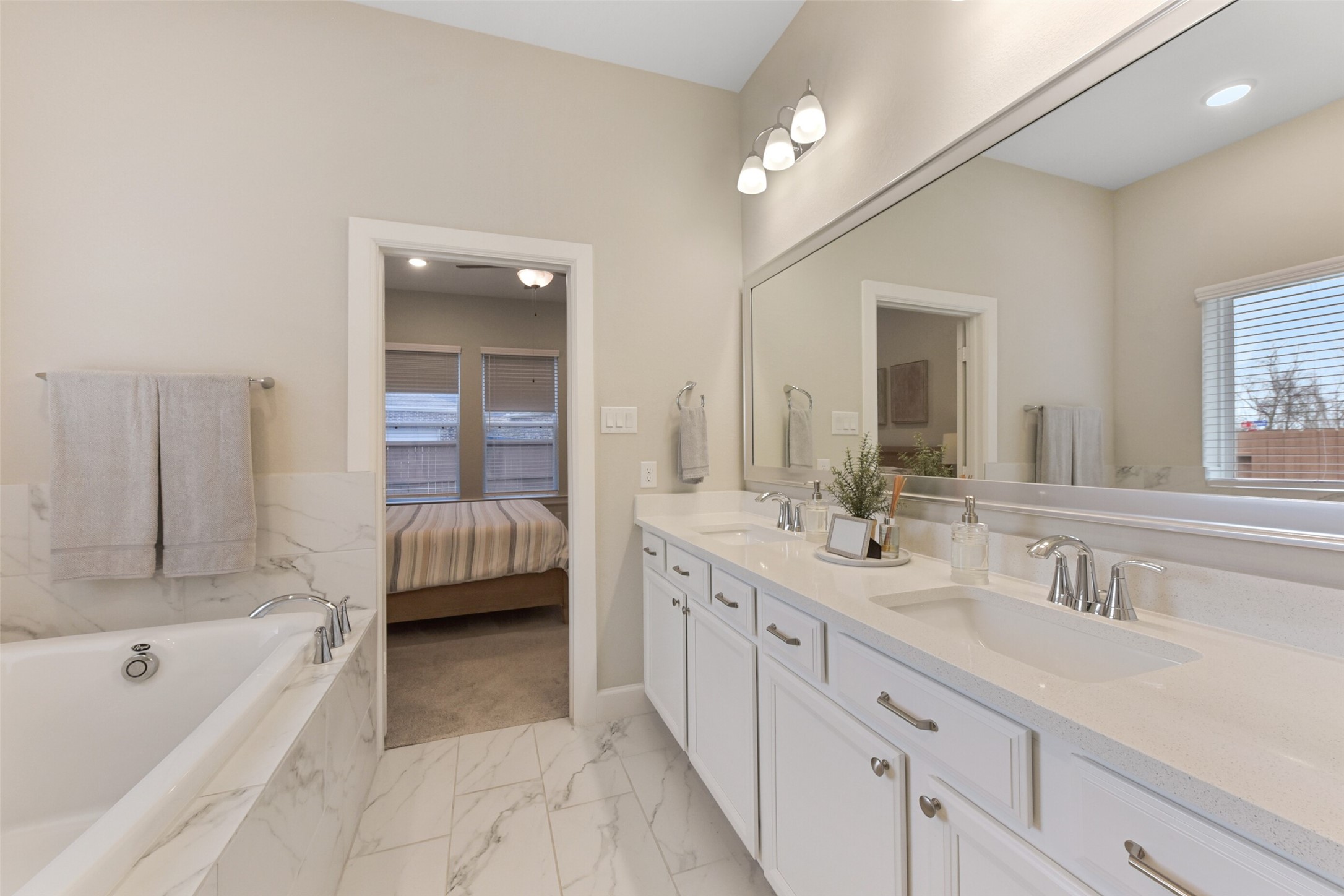 10714 Deer Path Drive Property Photo 15