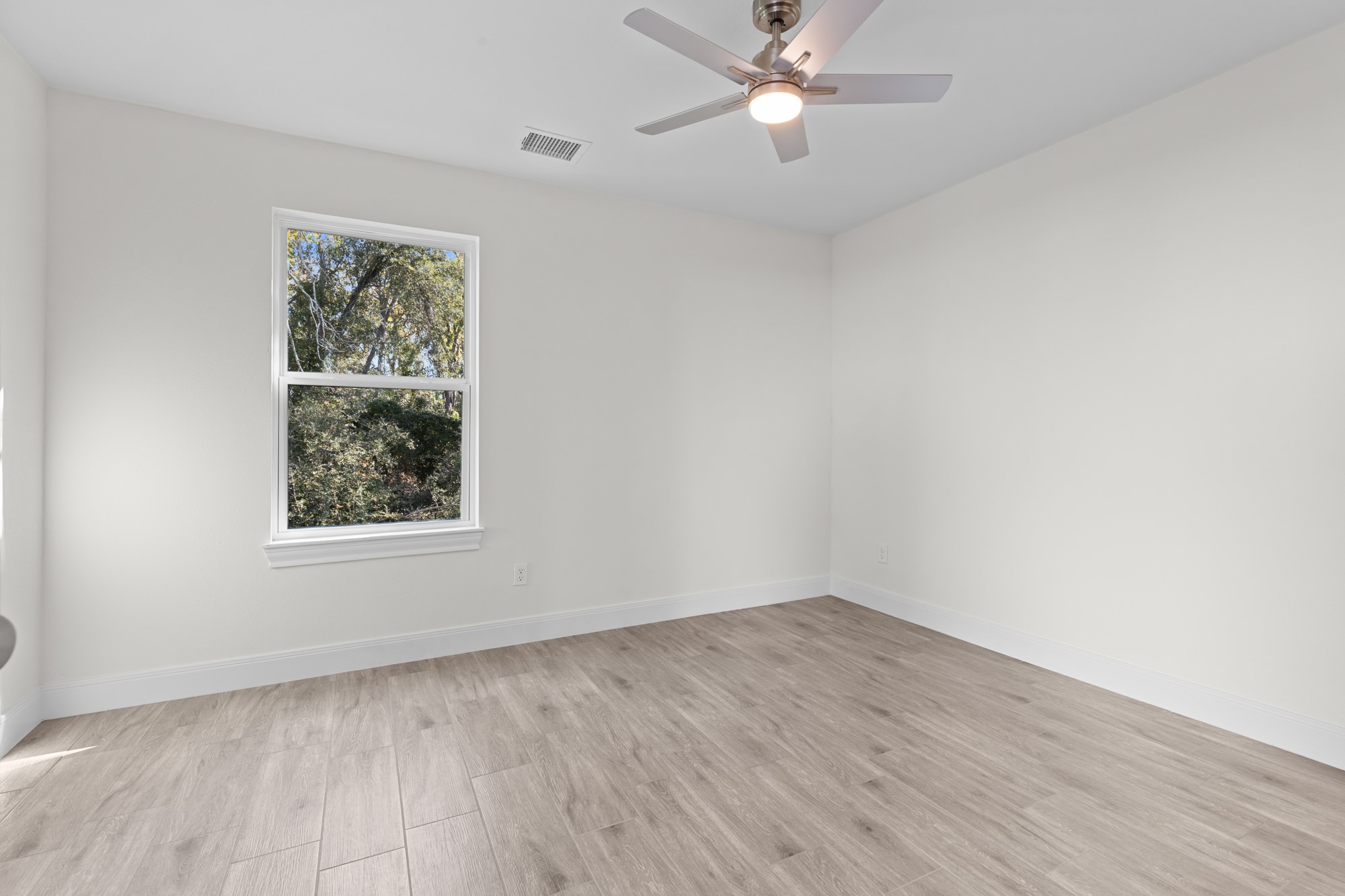 7814 Beckley Street Property Photo 24