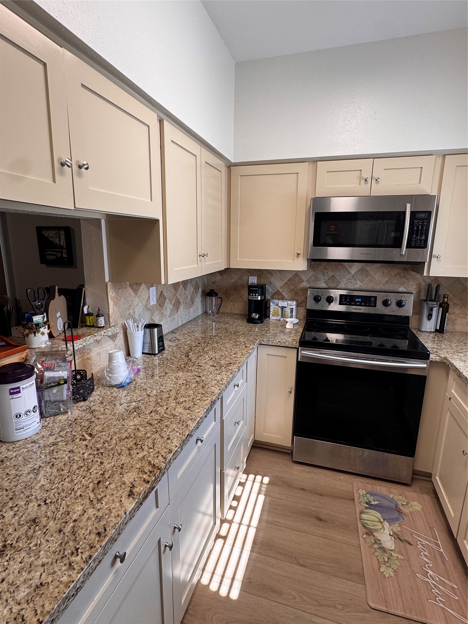 3100 Walnut Bend Lane 201 Property Photo 8