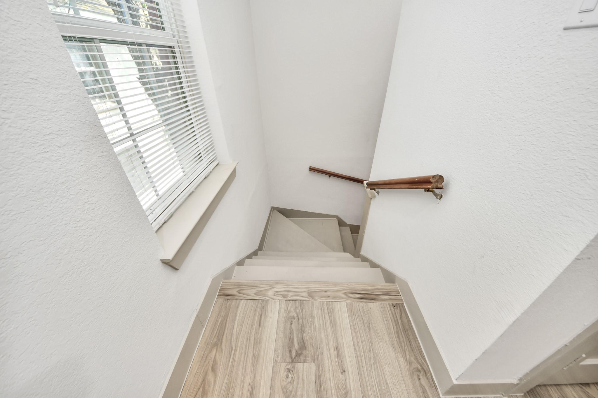 2919 Rosedale Street B Property Photo 8
