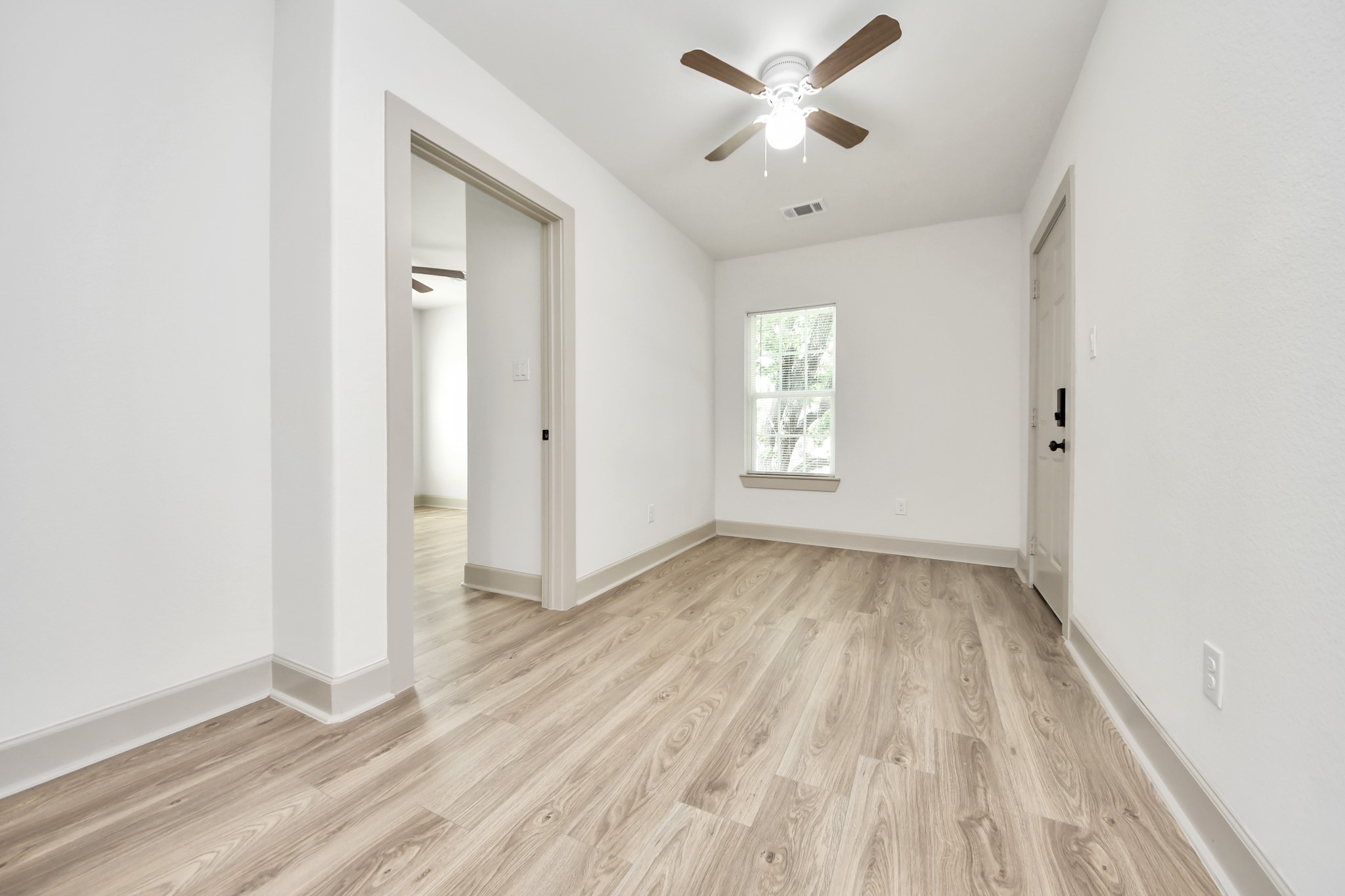 2919 Rosedale Street B Property Photo 10
