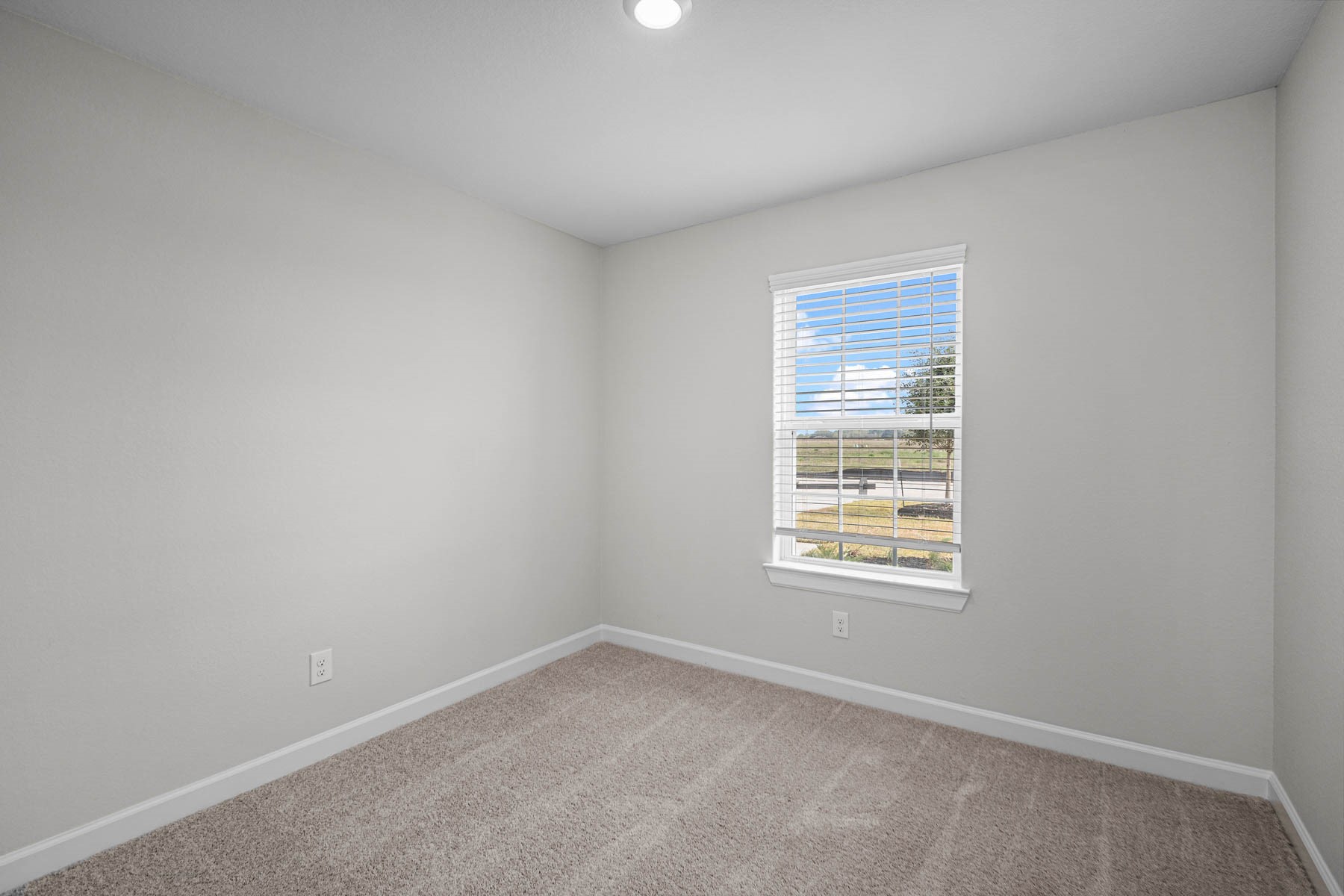 2917 Fair Wind Lane Property Photo 8
