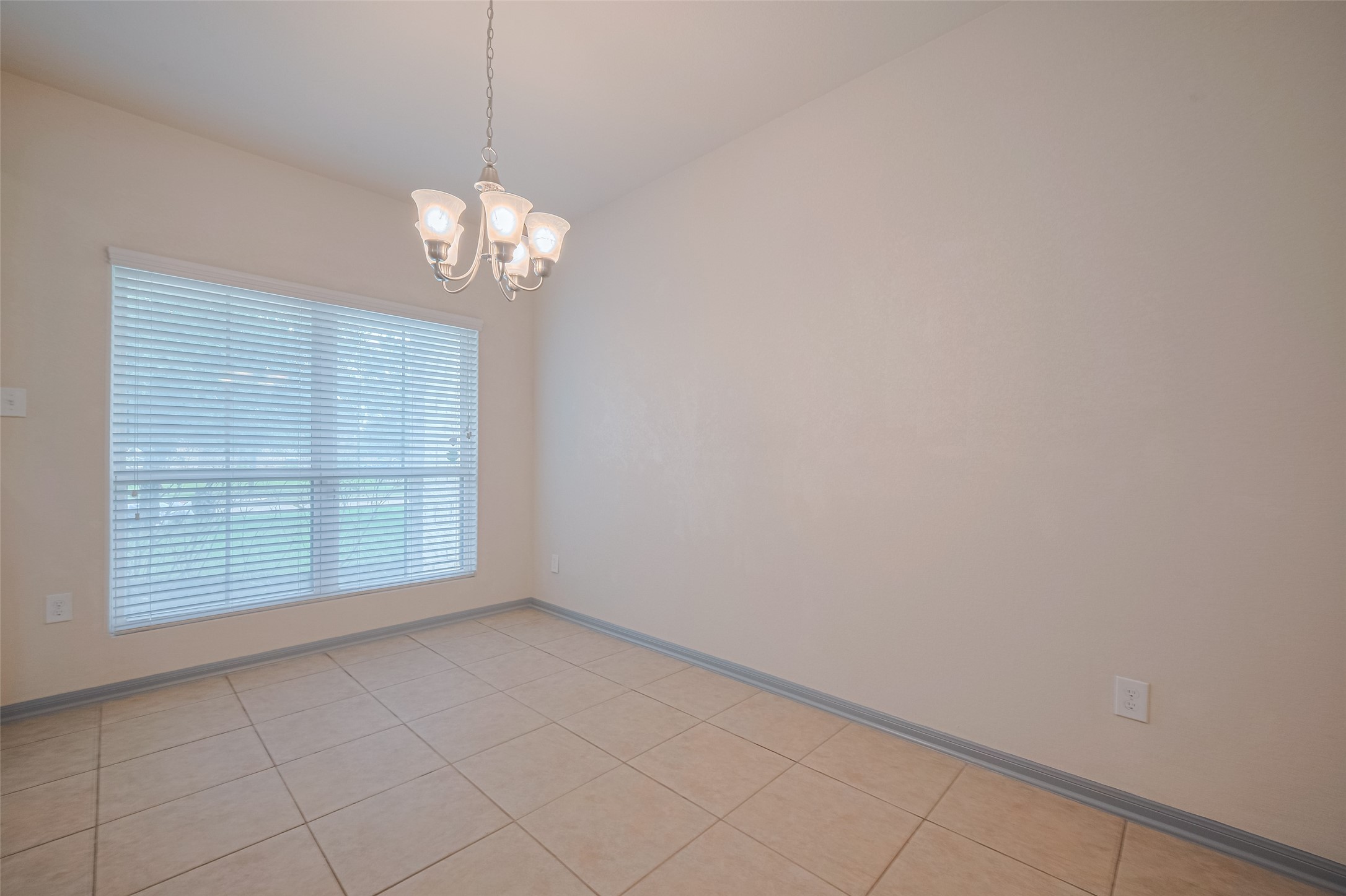 5003 Forest Moss Court Property Photo 9