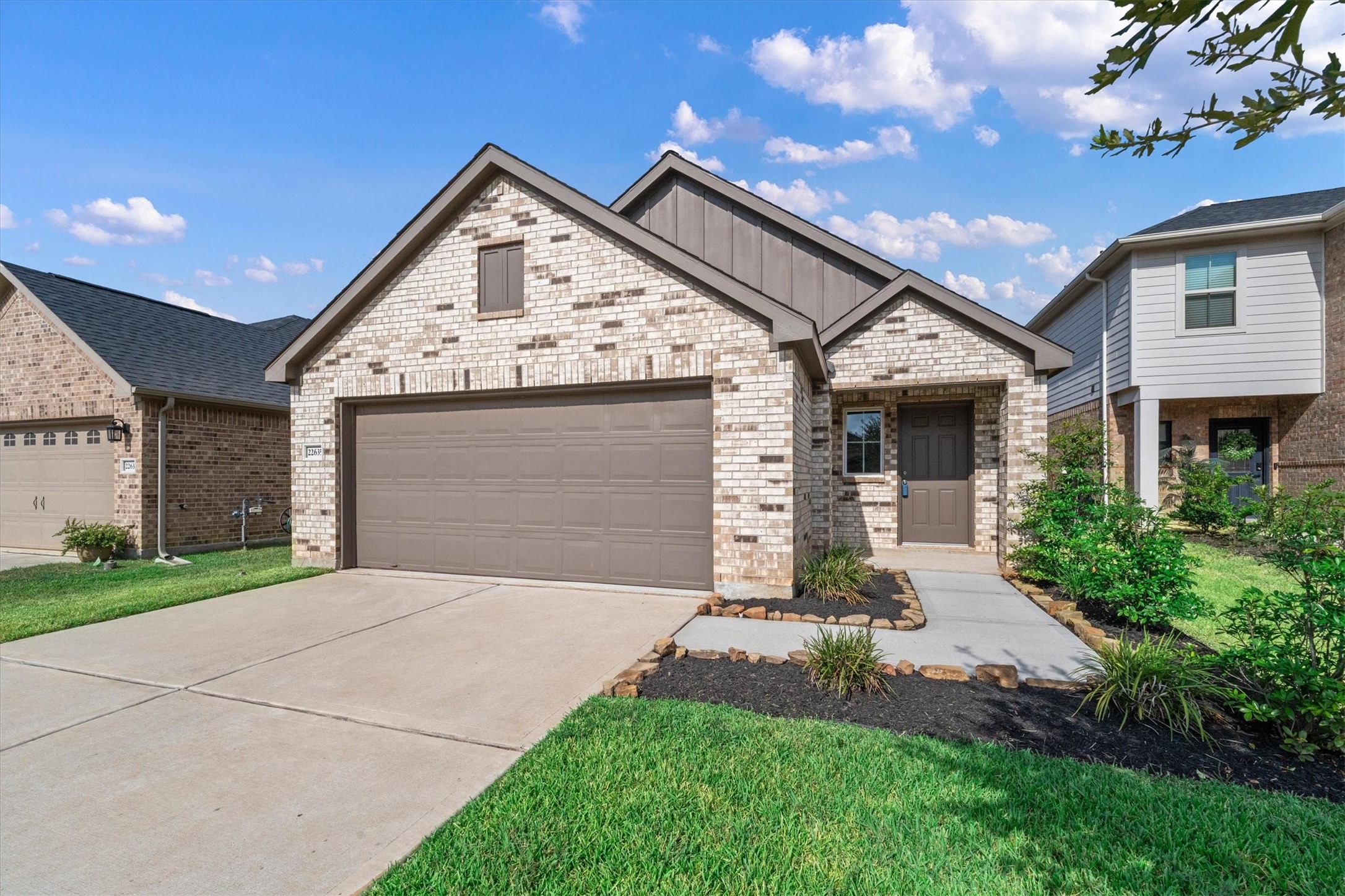 22635 Rosy Heights Trail Property Photo 1