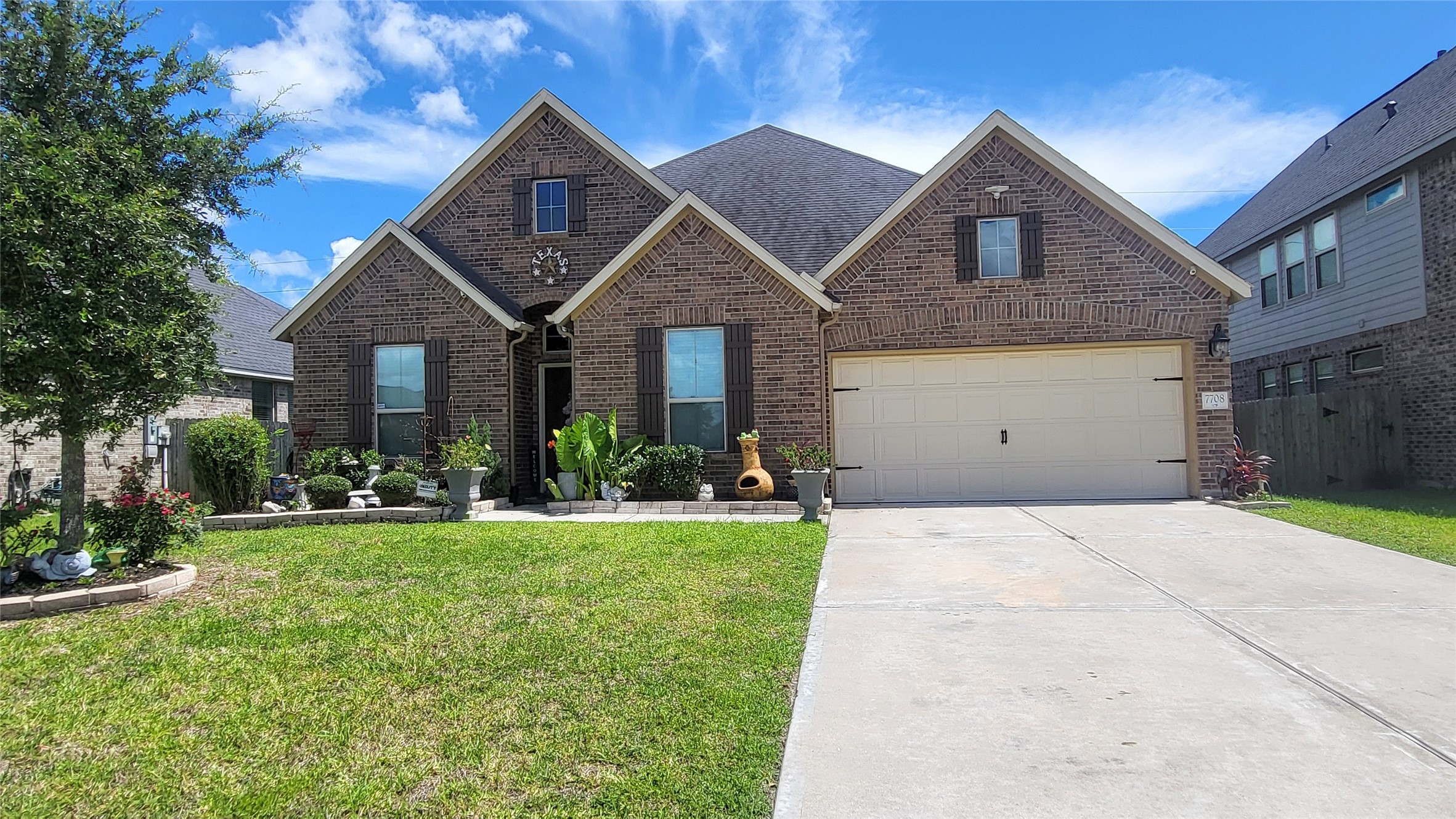 7708 River Pass Drive Property Photo 1