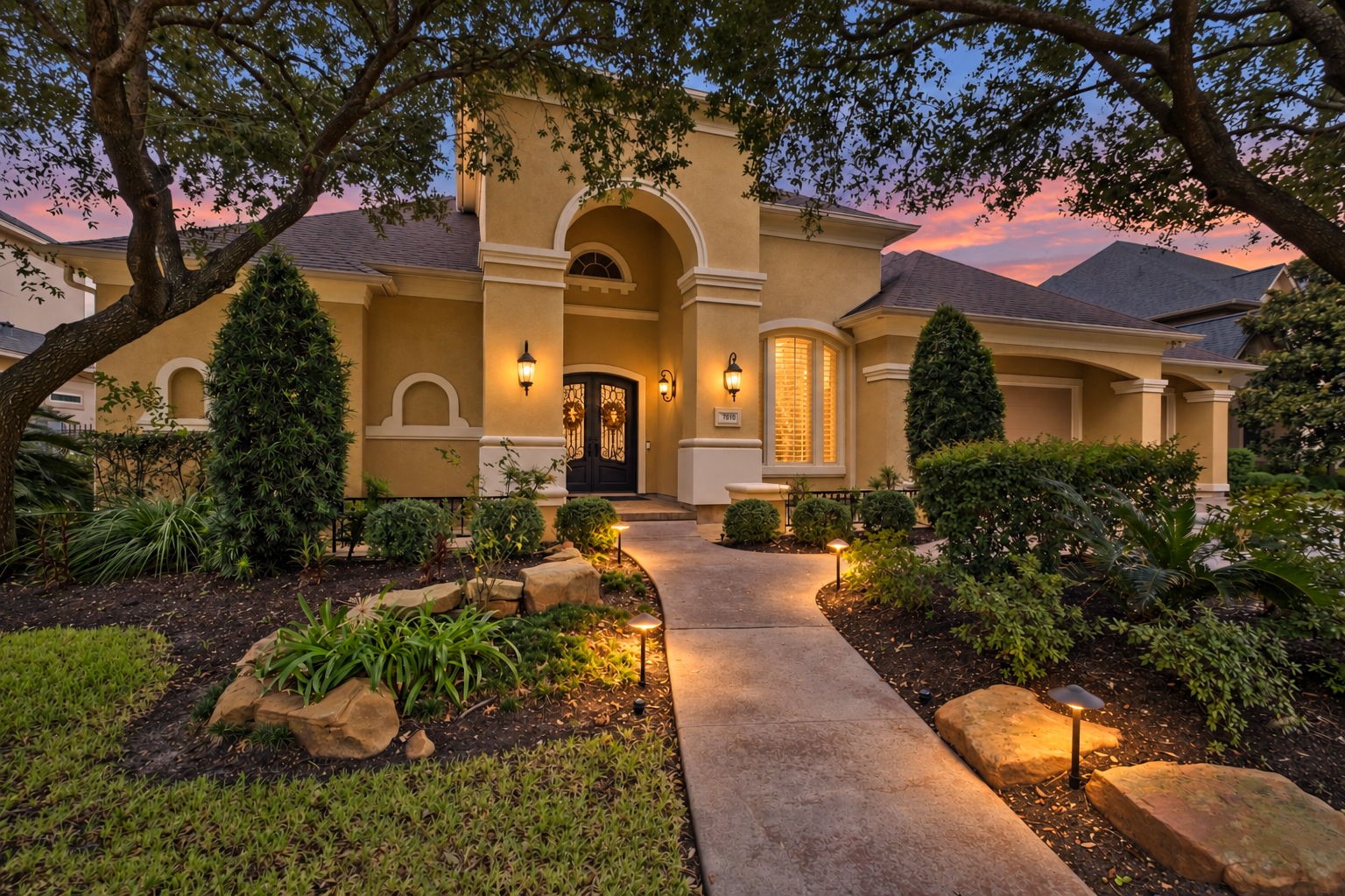 7810 Sunset Falls Court Property Photo 1