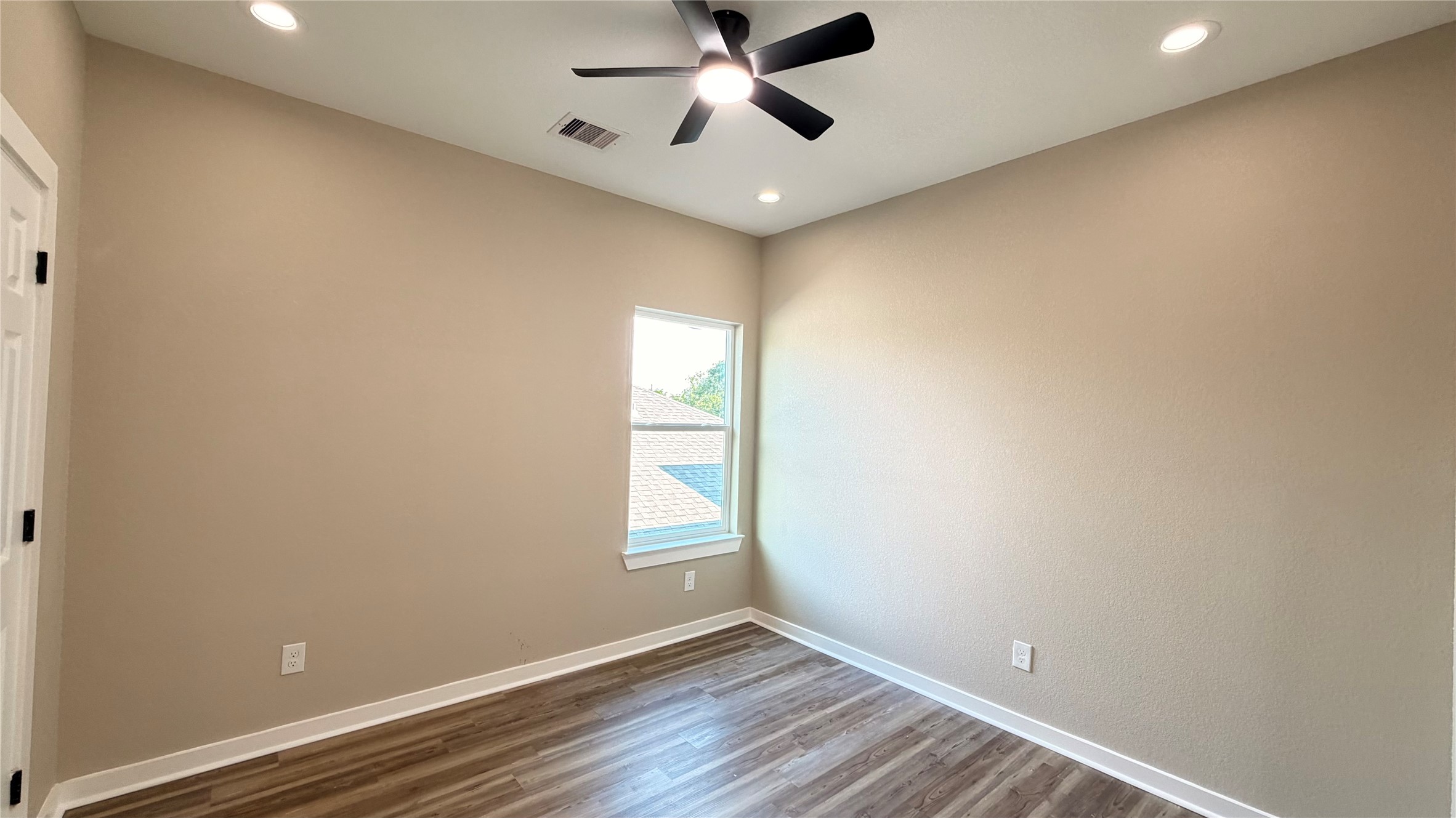 7821 Angus Street Property Photo 4