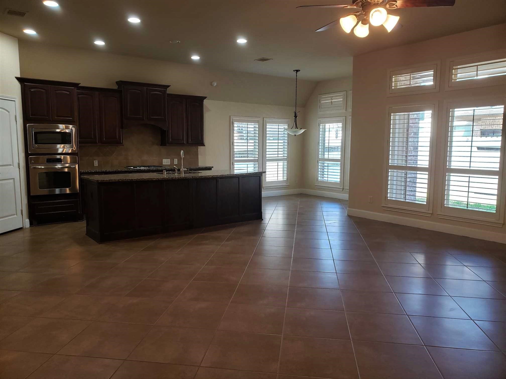 5927 Bristol Path Lane Property Photo 6