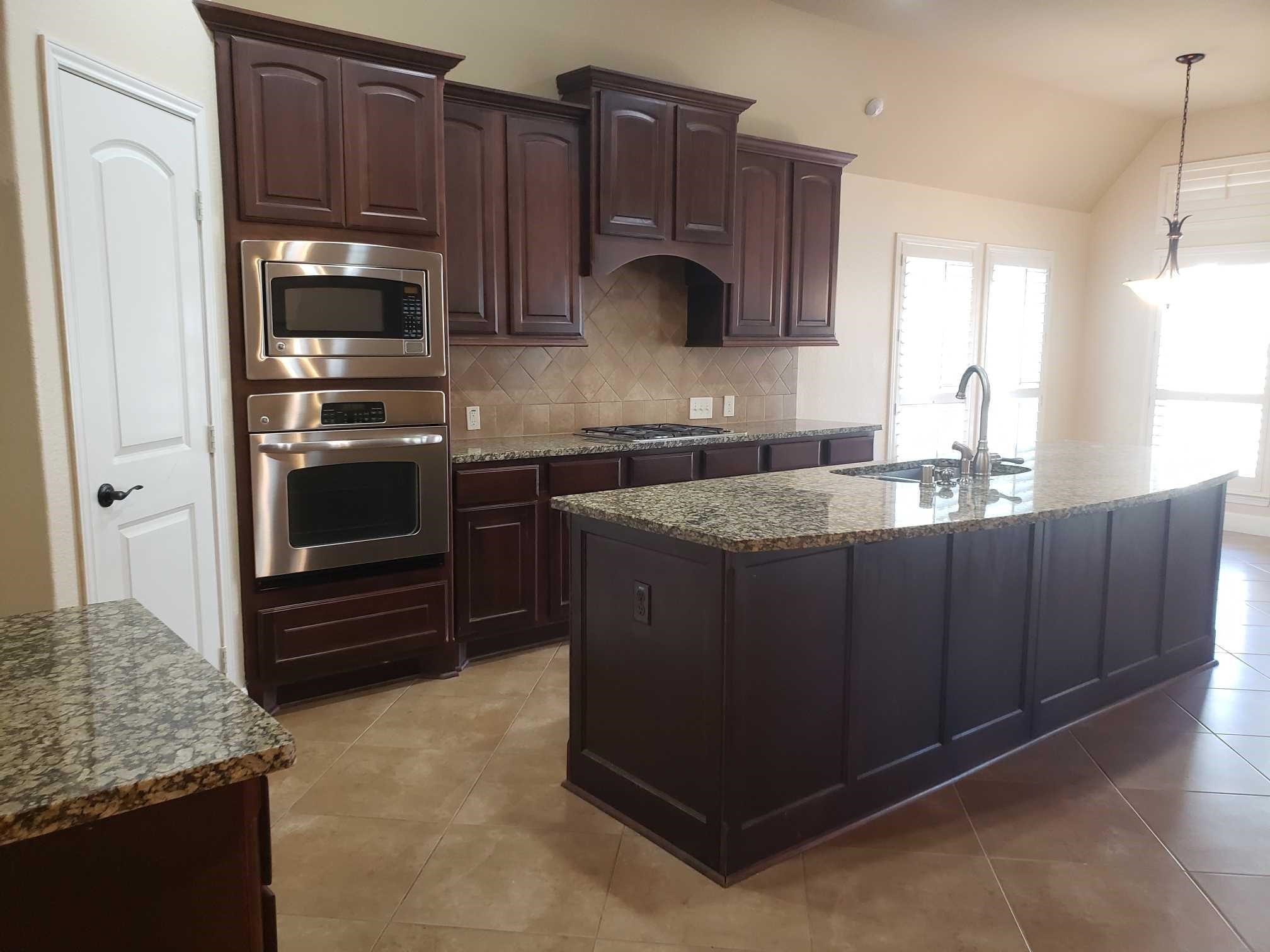 5927 Bristol Path Lane Property Photo 10