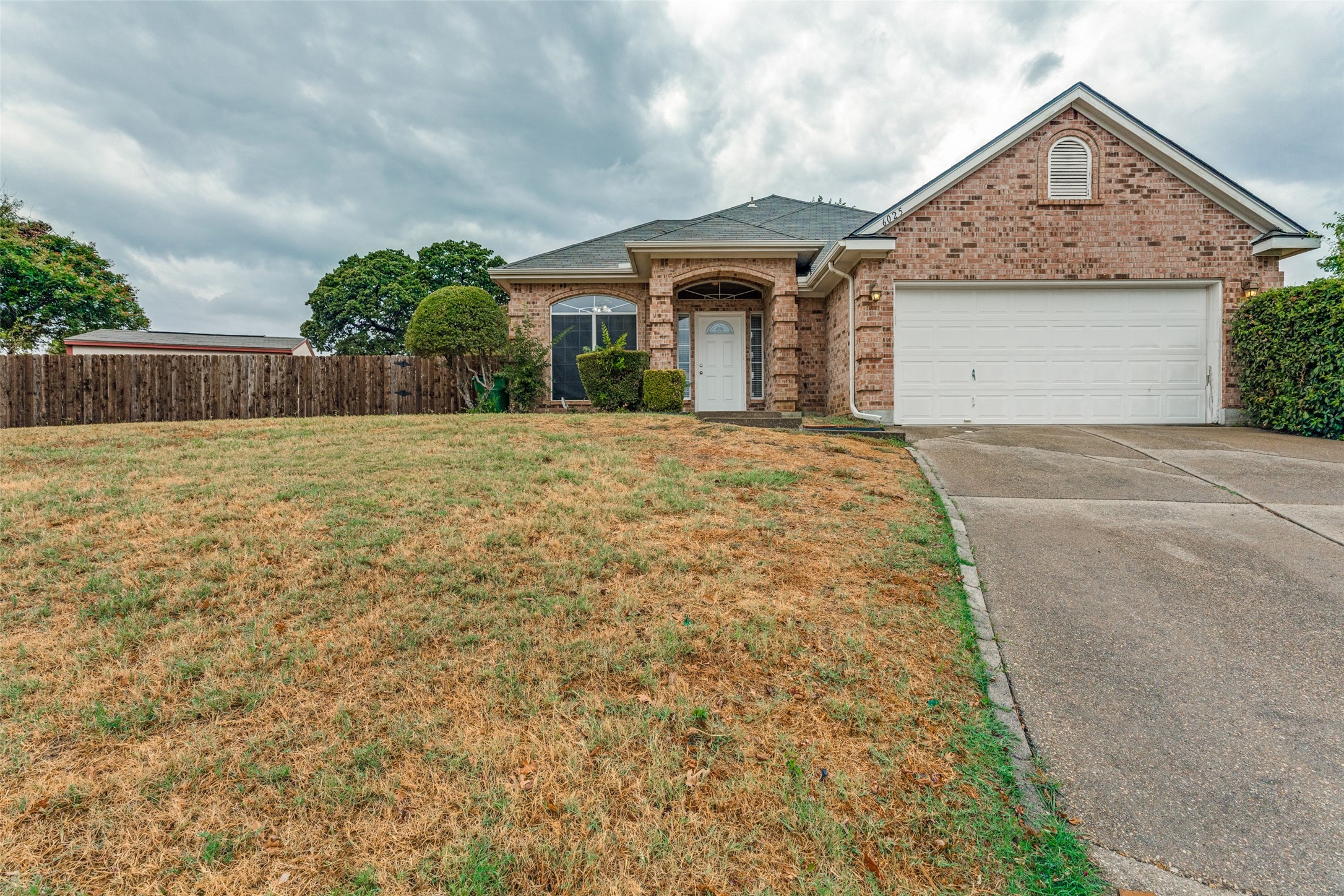 6025 Western Creek Lane Property Photo 1