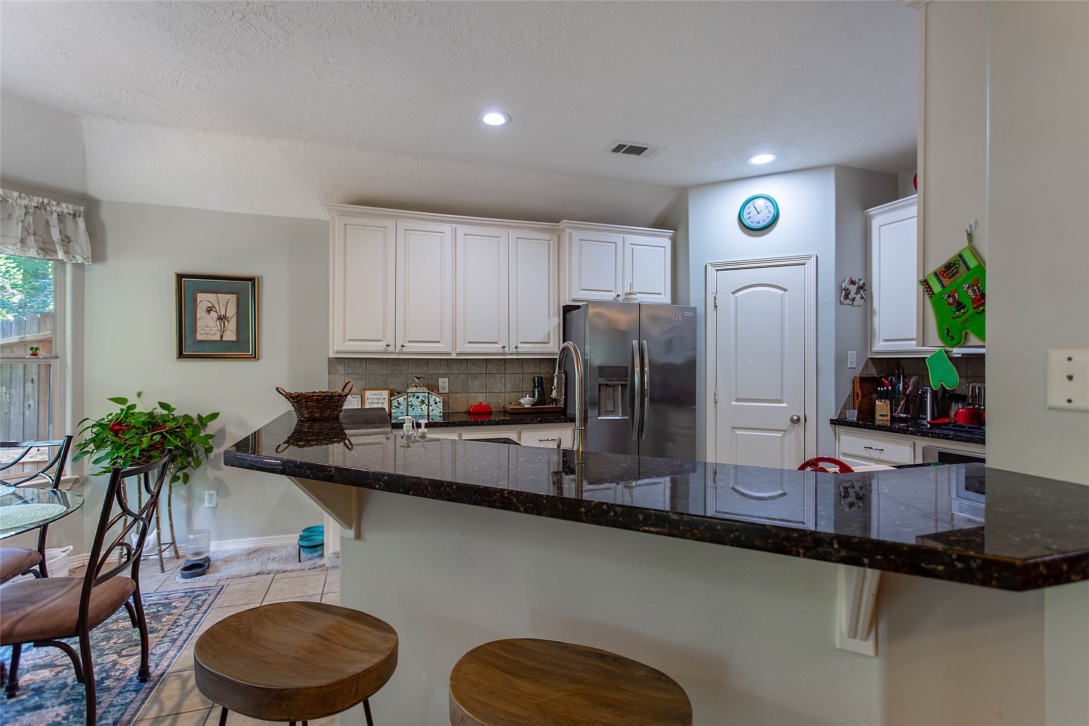 10486 Parkside Drive Property Photo 3
