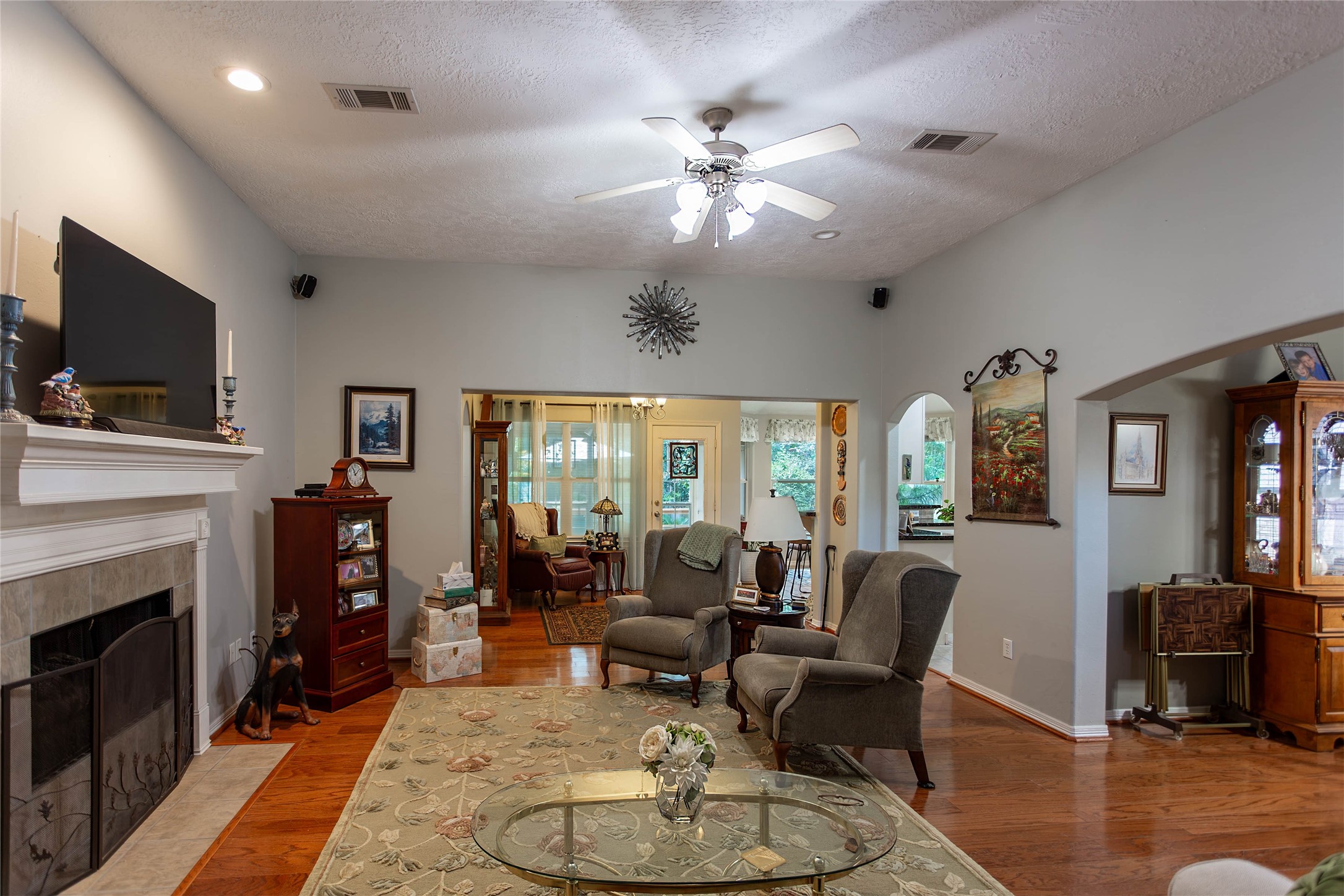 10486 Parkside Drive Property Photo 30