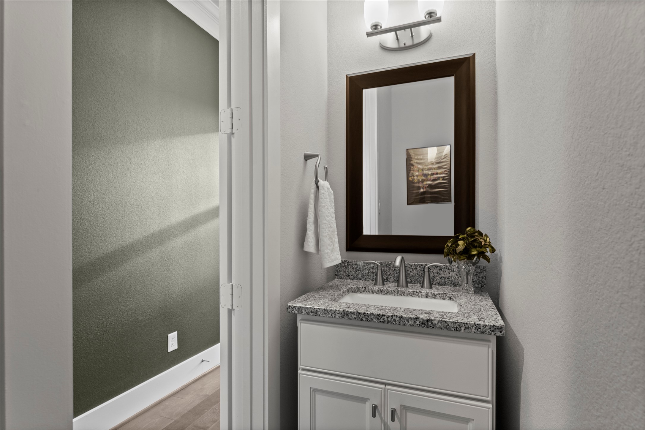 817 Kamano Avenue Property Photo 8