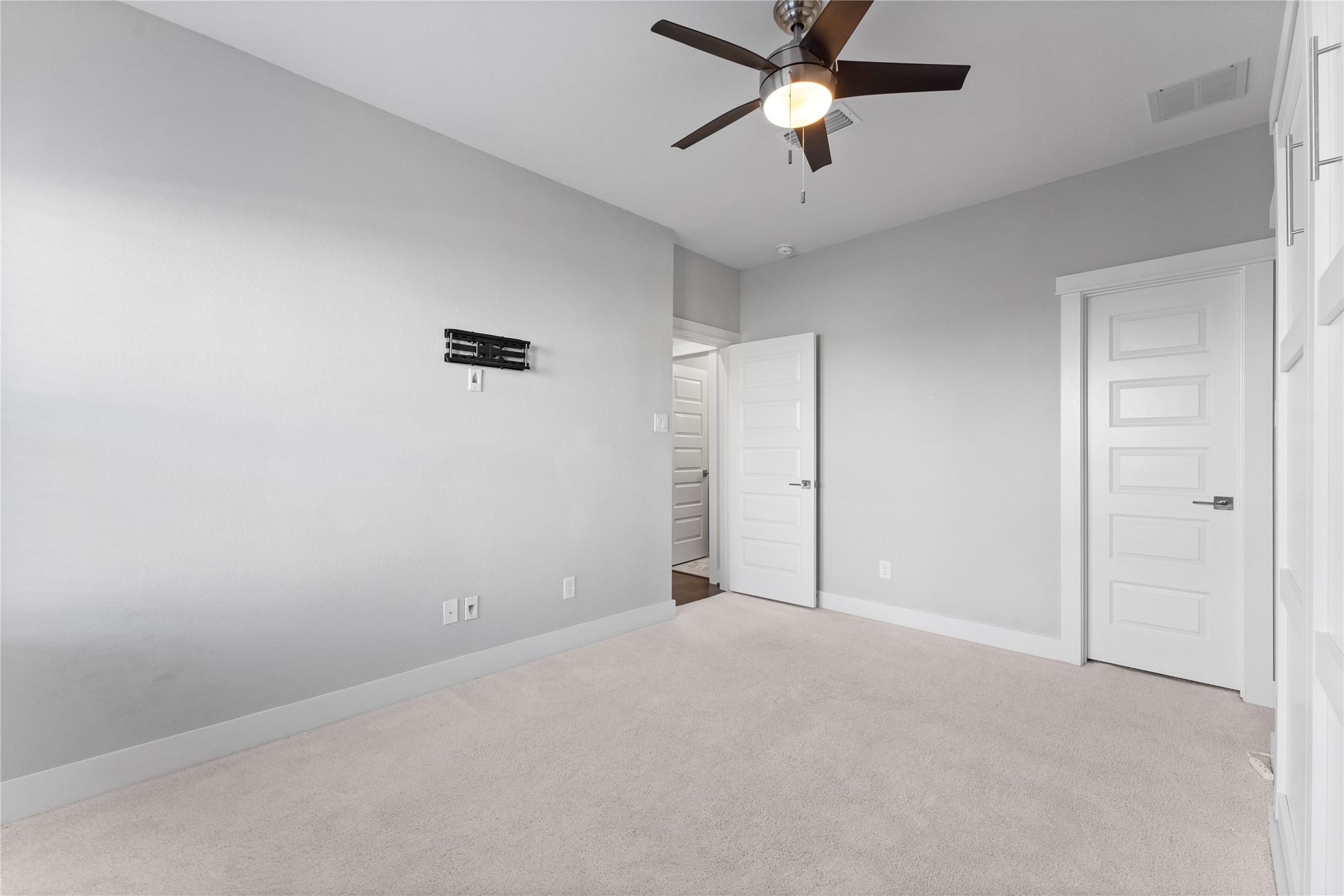 817 Kamano Avenue Property Photo 24