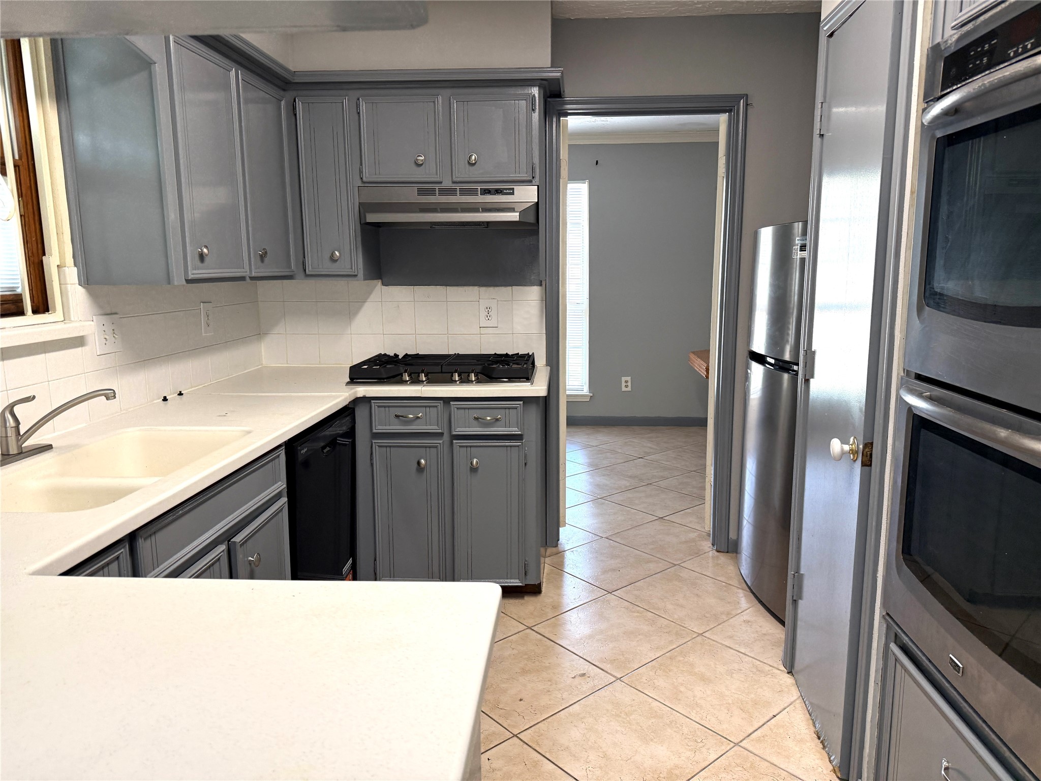 12615 Shannon Hills Drive Property Photo 12