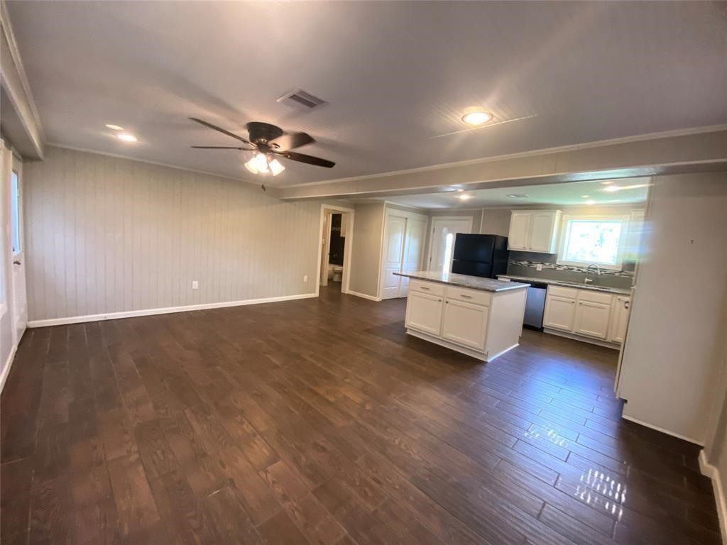 329 Veselka Road Property Photo 4