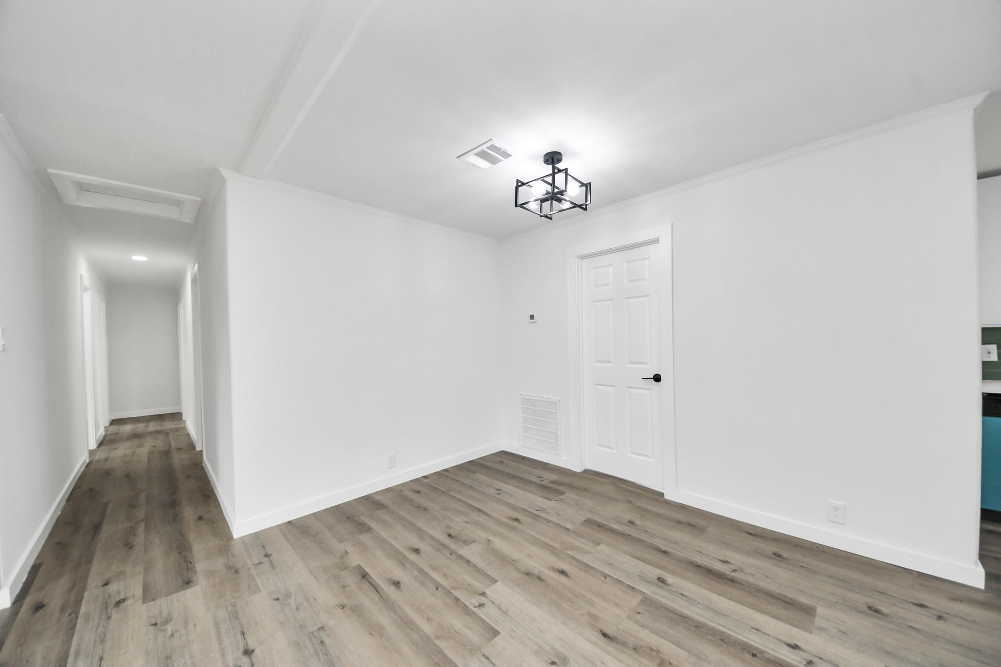 11707 Greenglen Drive Property Photo 11