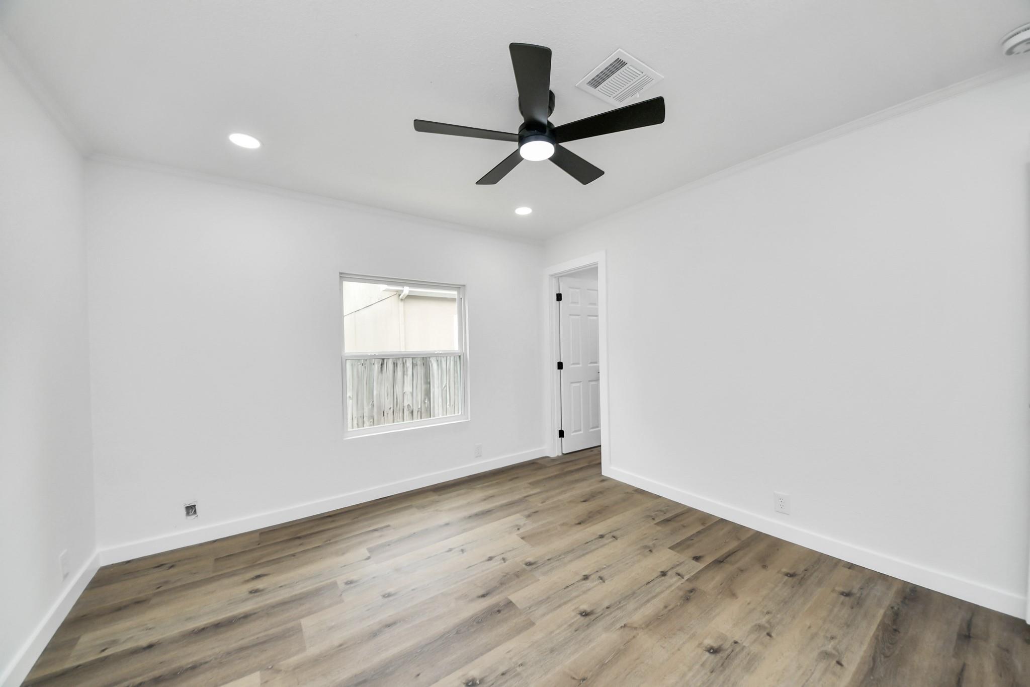 11707 Greenglen Drive Property Photo 22
