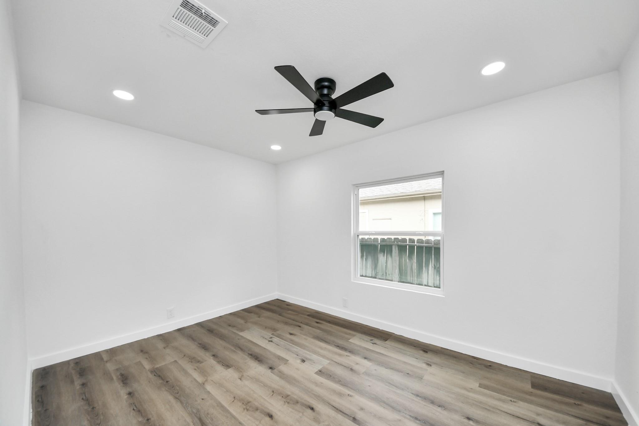 11707 Greenglen Drive Property Photo 29