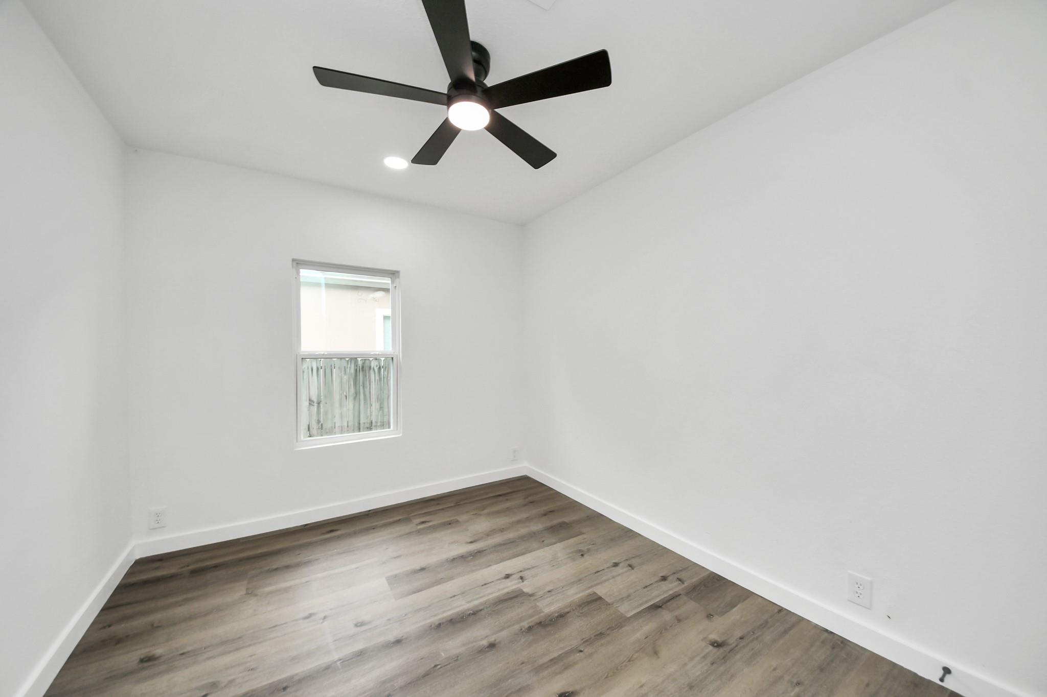 11707 Greenglen Drive Property Photo 31