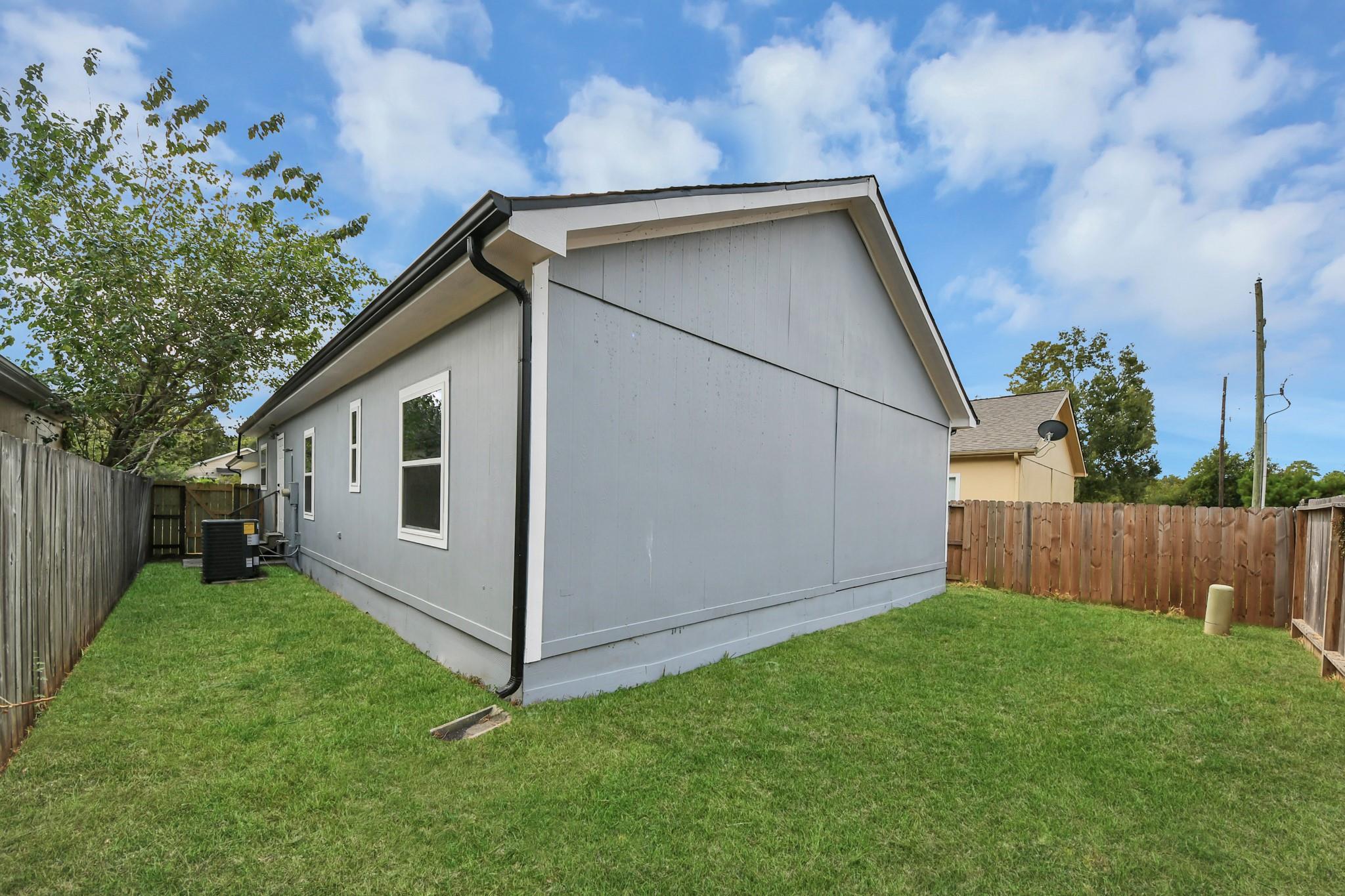 11707 Greenglen Drive Property Photo 34