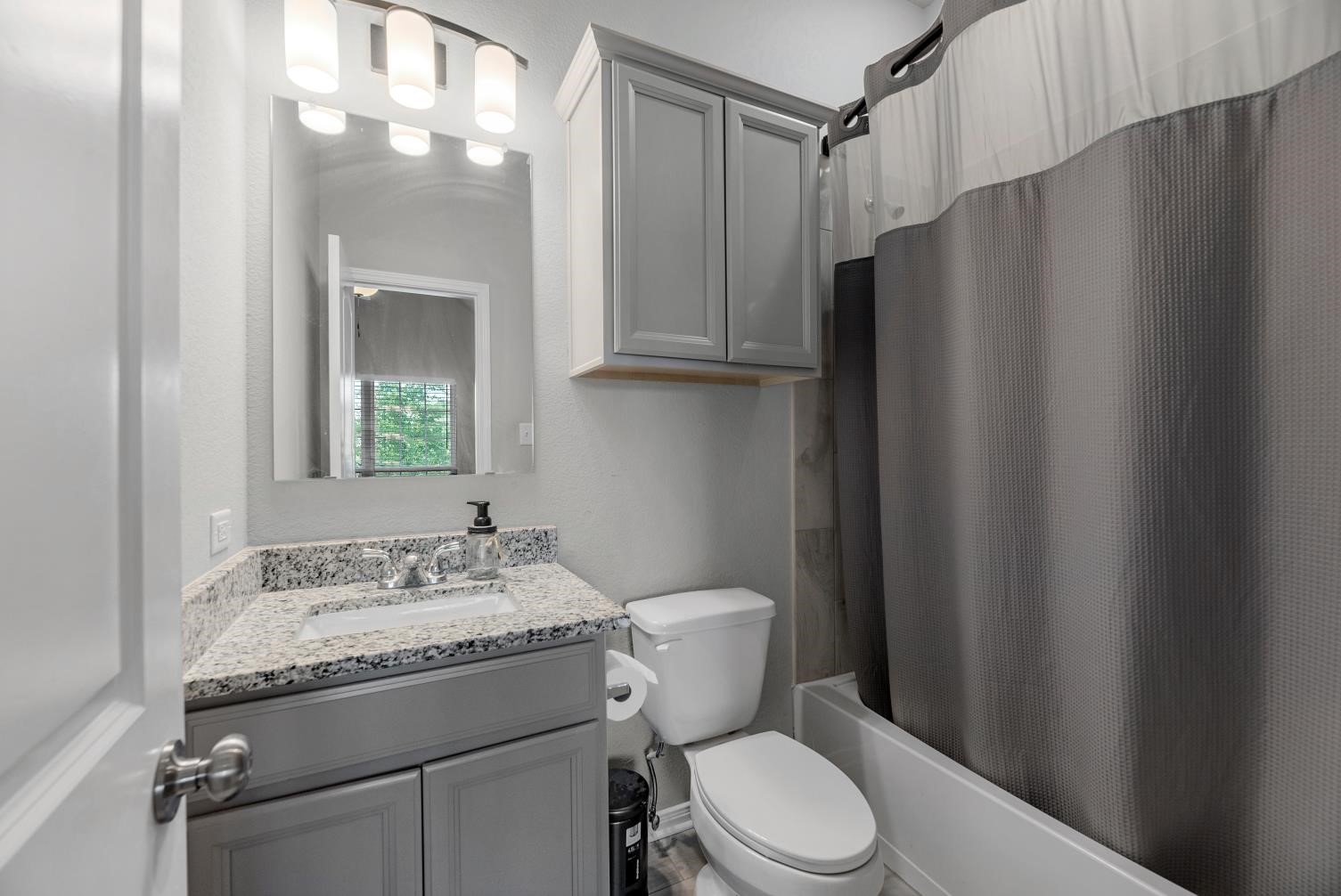 108 Alessandra Way Property Photo 16