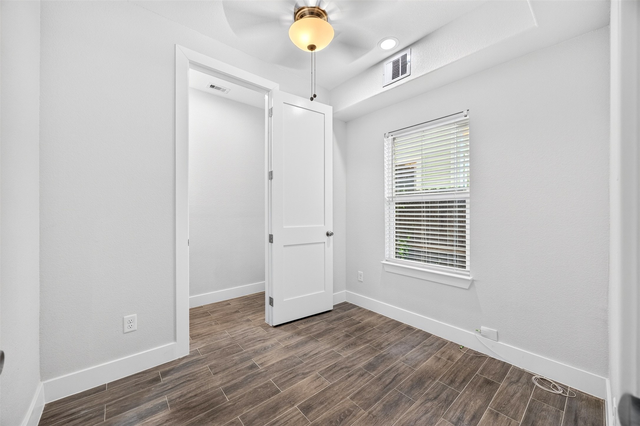 2310 Detering Street B Property Photo 8