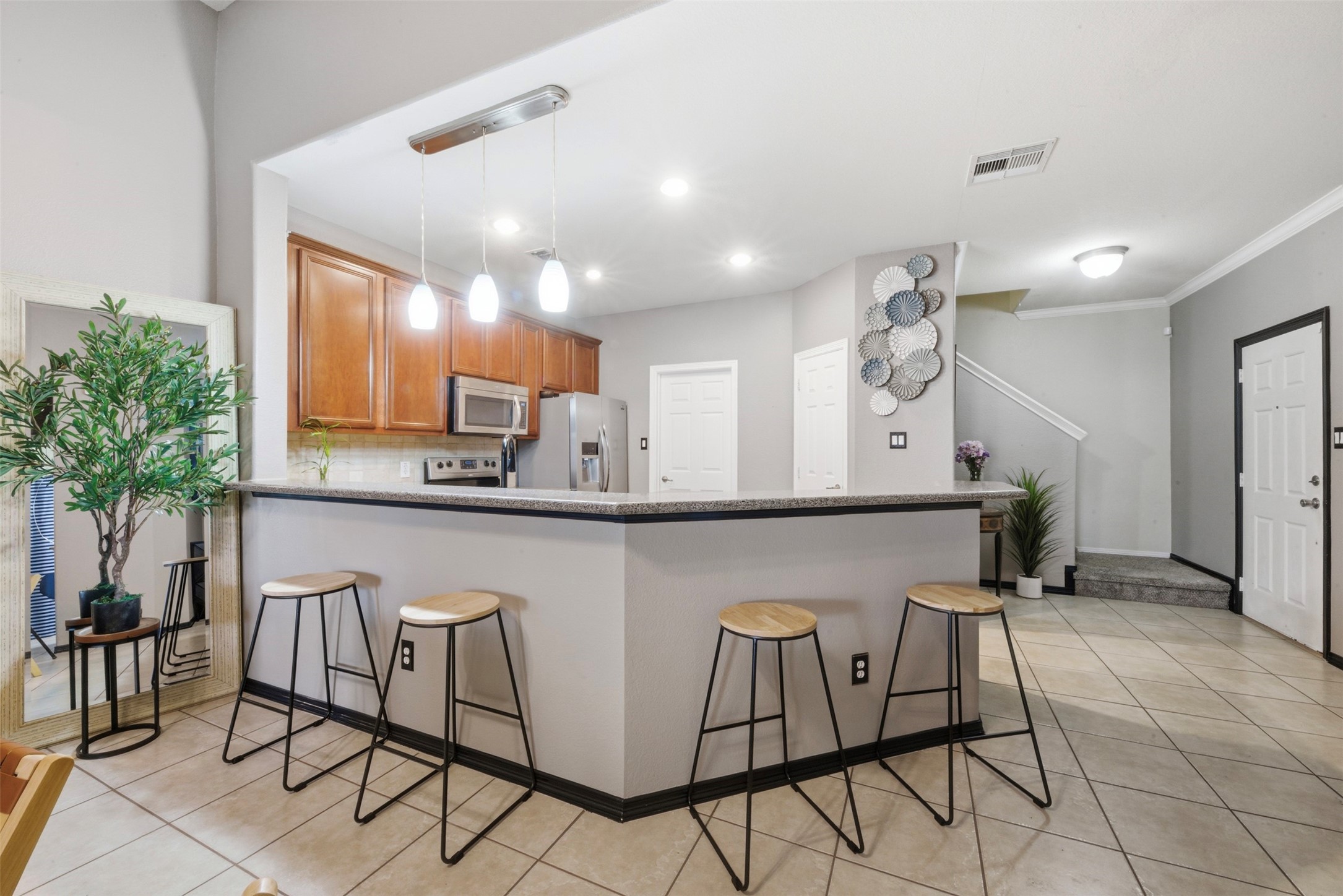 10534 Willow Park View Property Photo 4