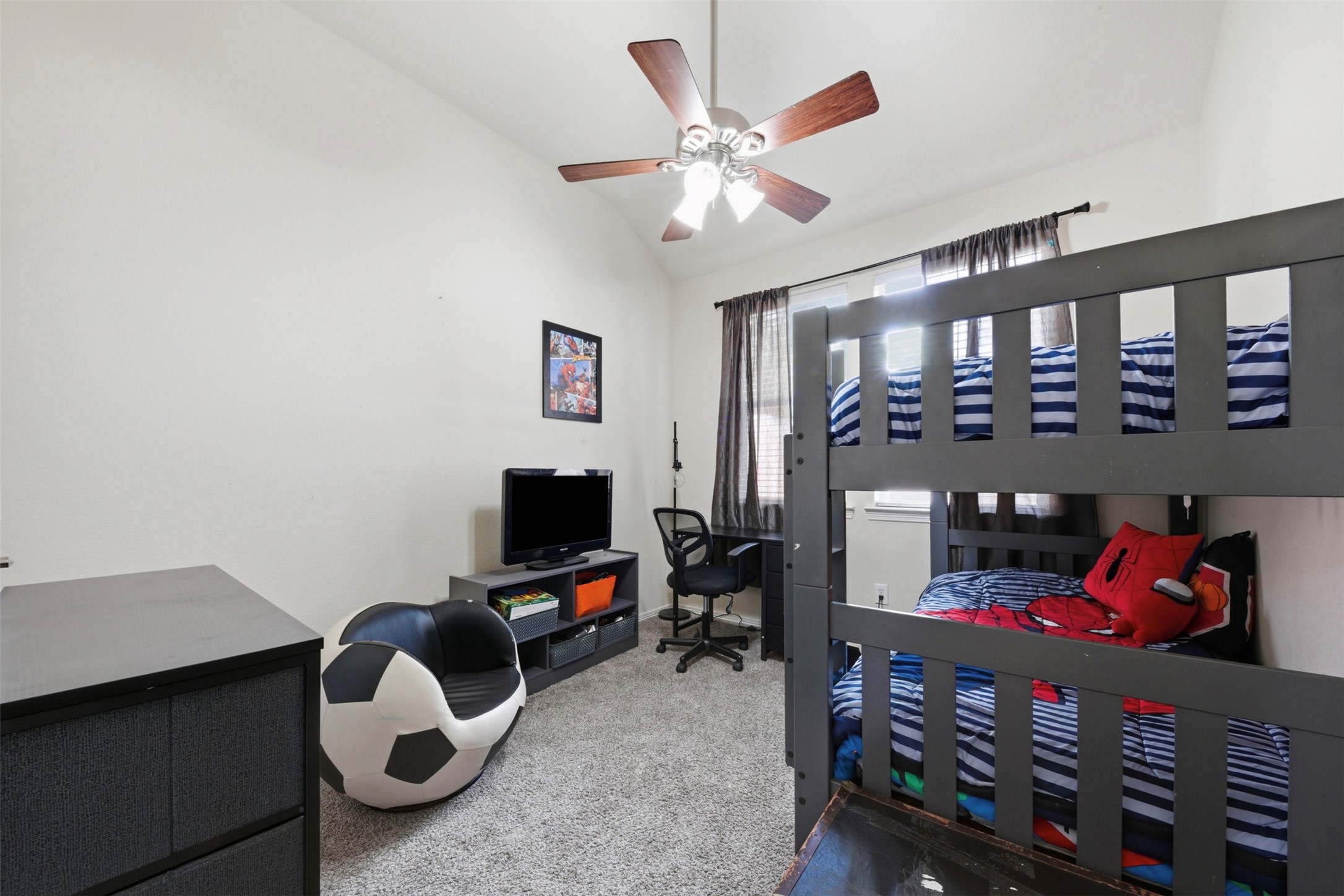 10534 Willow Park View Property Photo 12