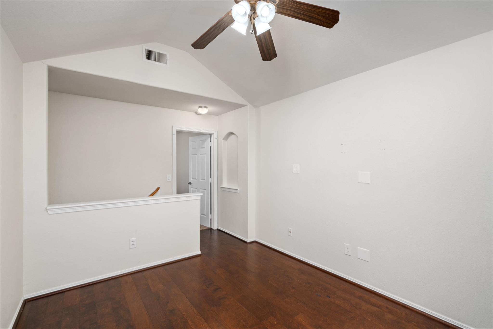 10534 Willow Park View Property Photo 16