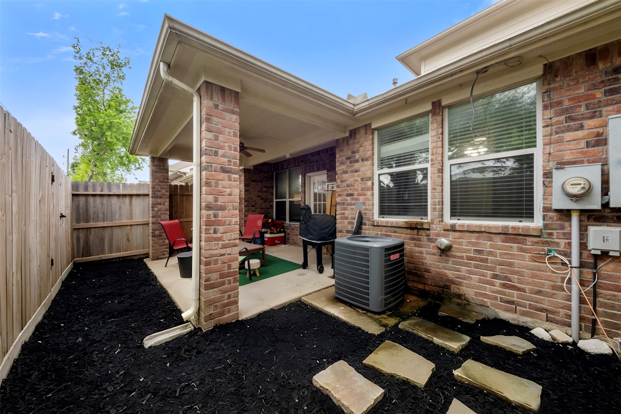 10534 Willow Park View Property Photo 22