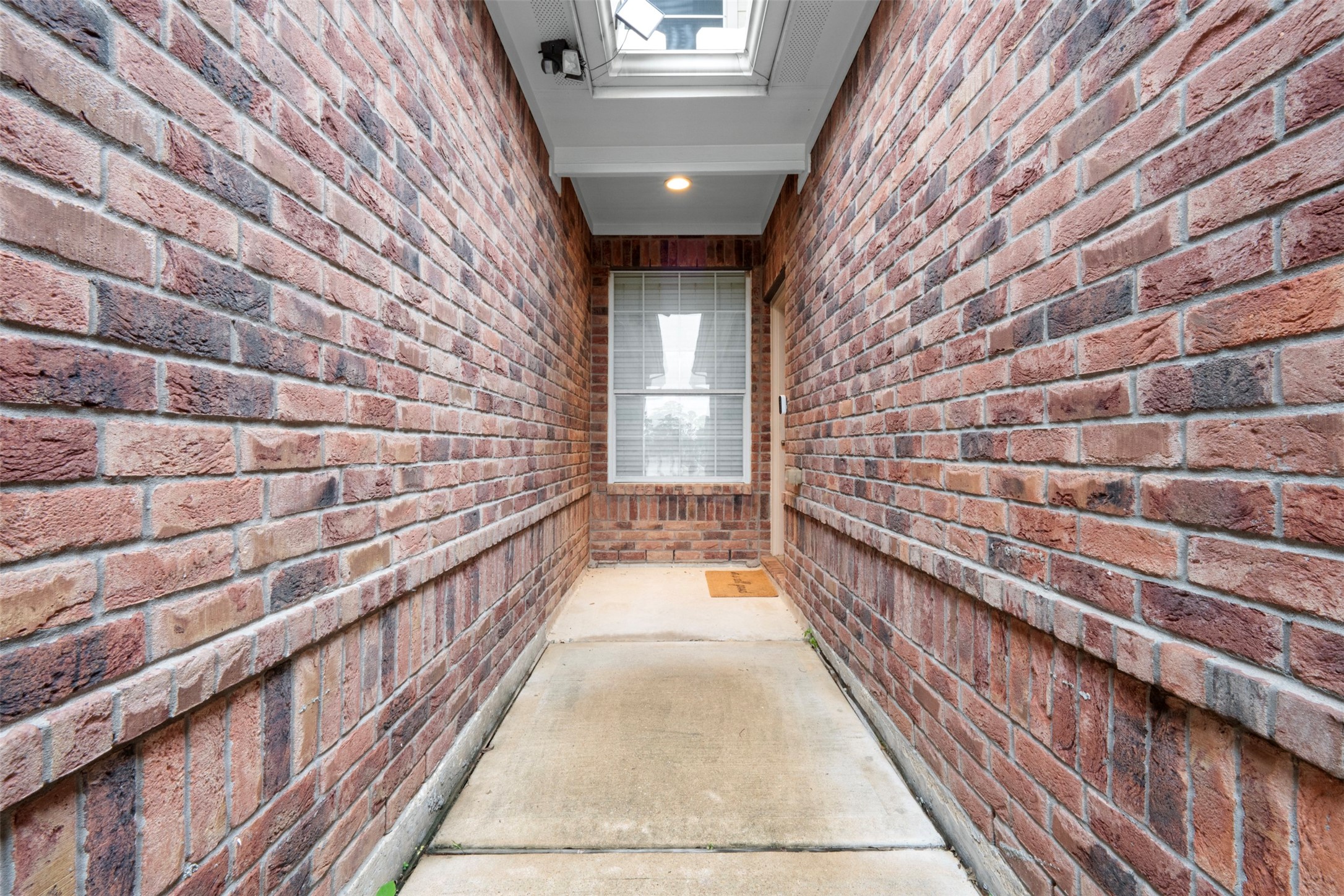 10534 Willow Park View Property Photo 24