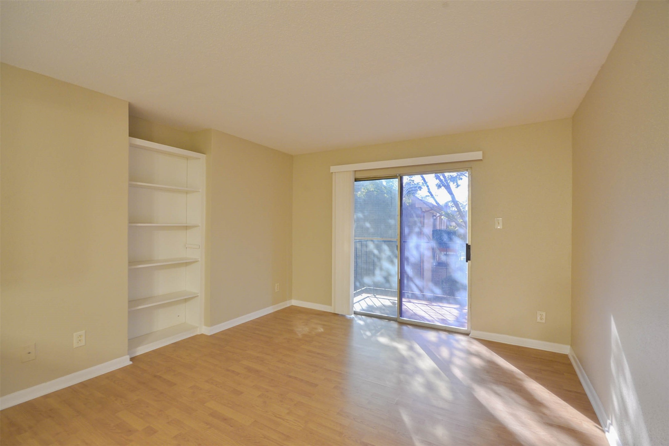 12955 Woodforest Boulevard 14 Property Photo 2