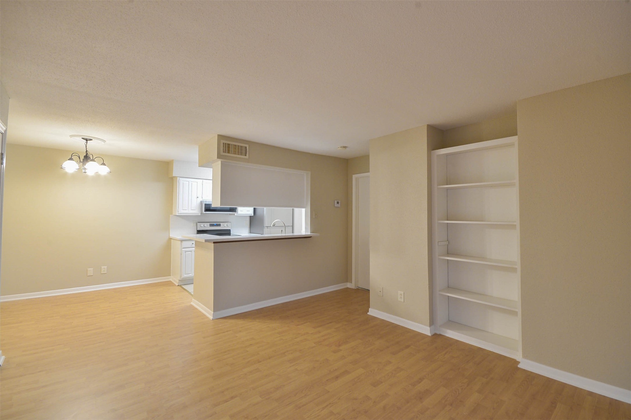 12955 Woodforest Boulevard 14 Property Photo 4