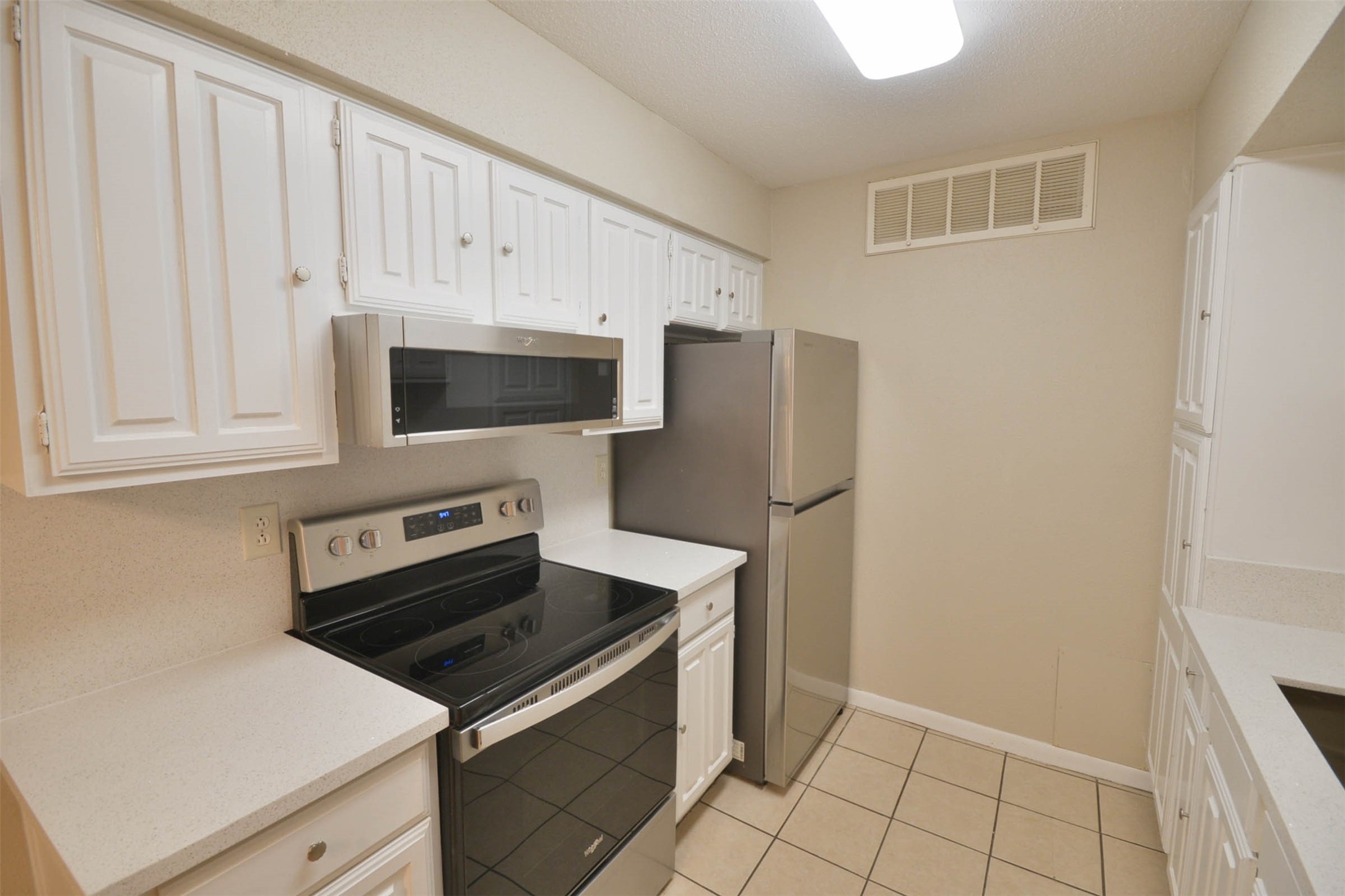 12955 Woodforest Boulevard 14 Property Photo 10