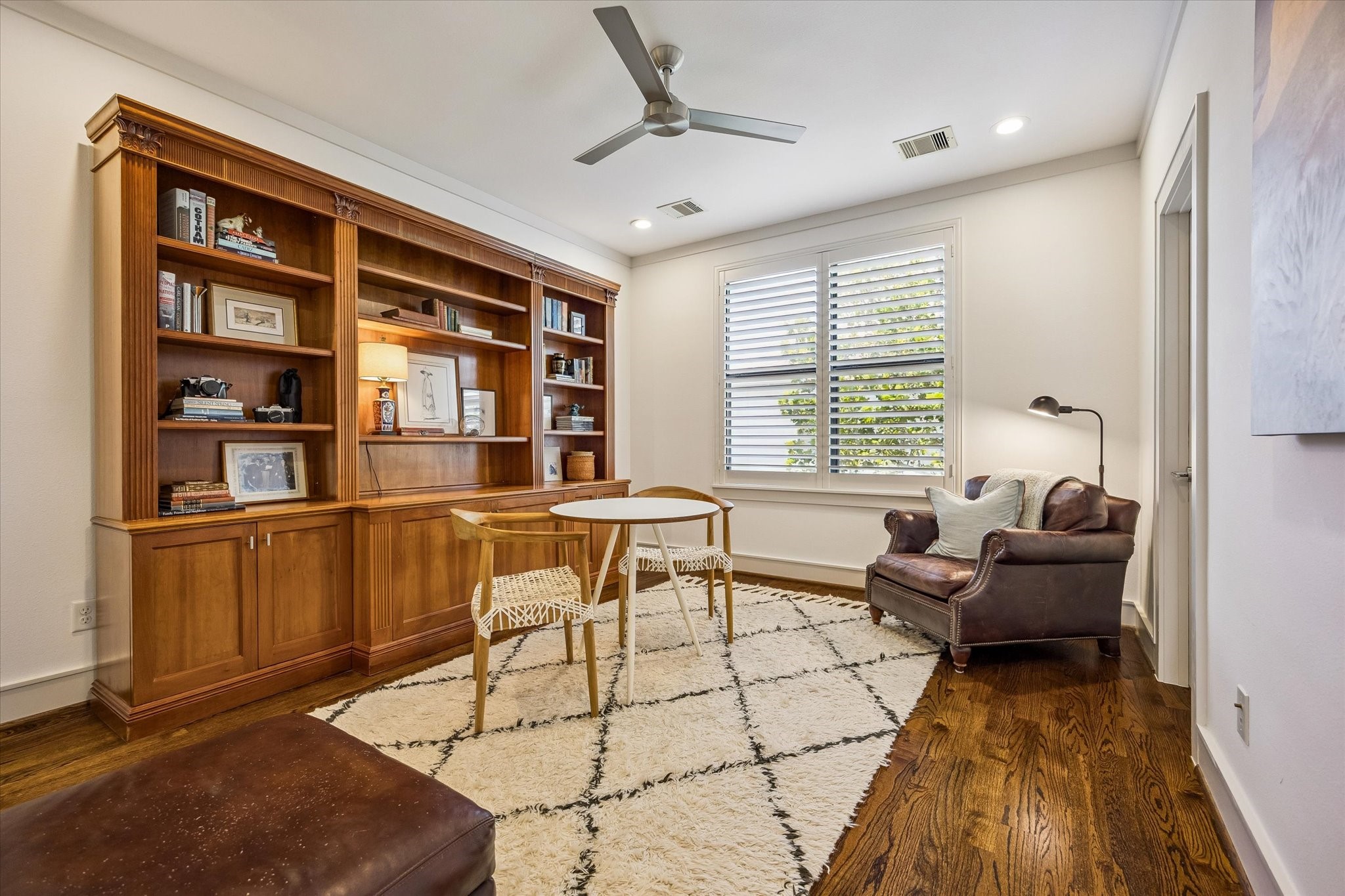 1810 Ridgewood Street Property Photo 21