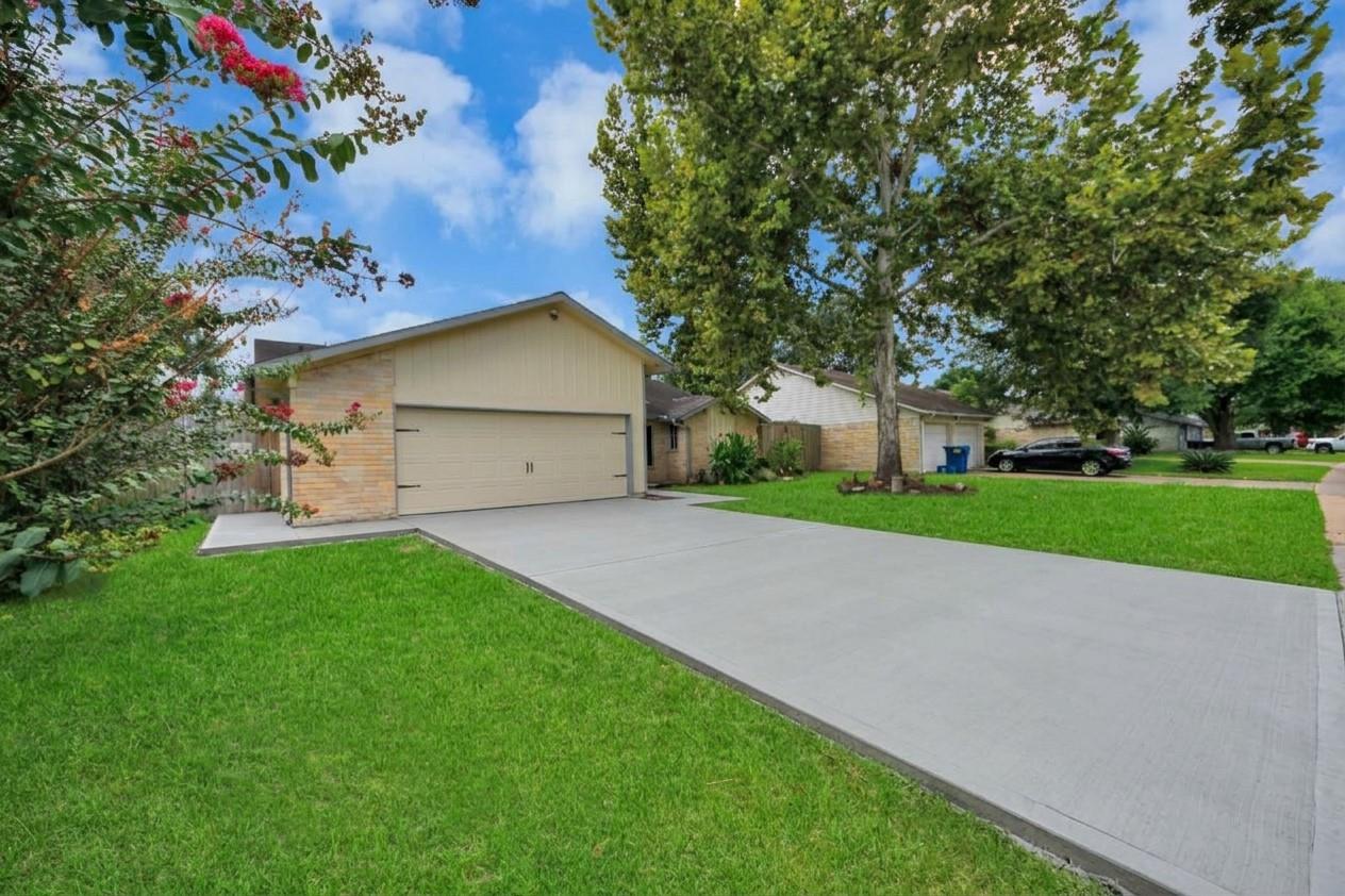 16011 Sierra Grande Drive Property Photo 1