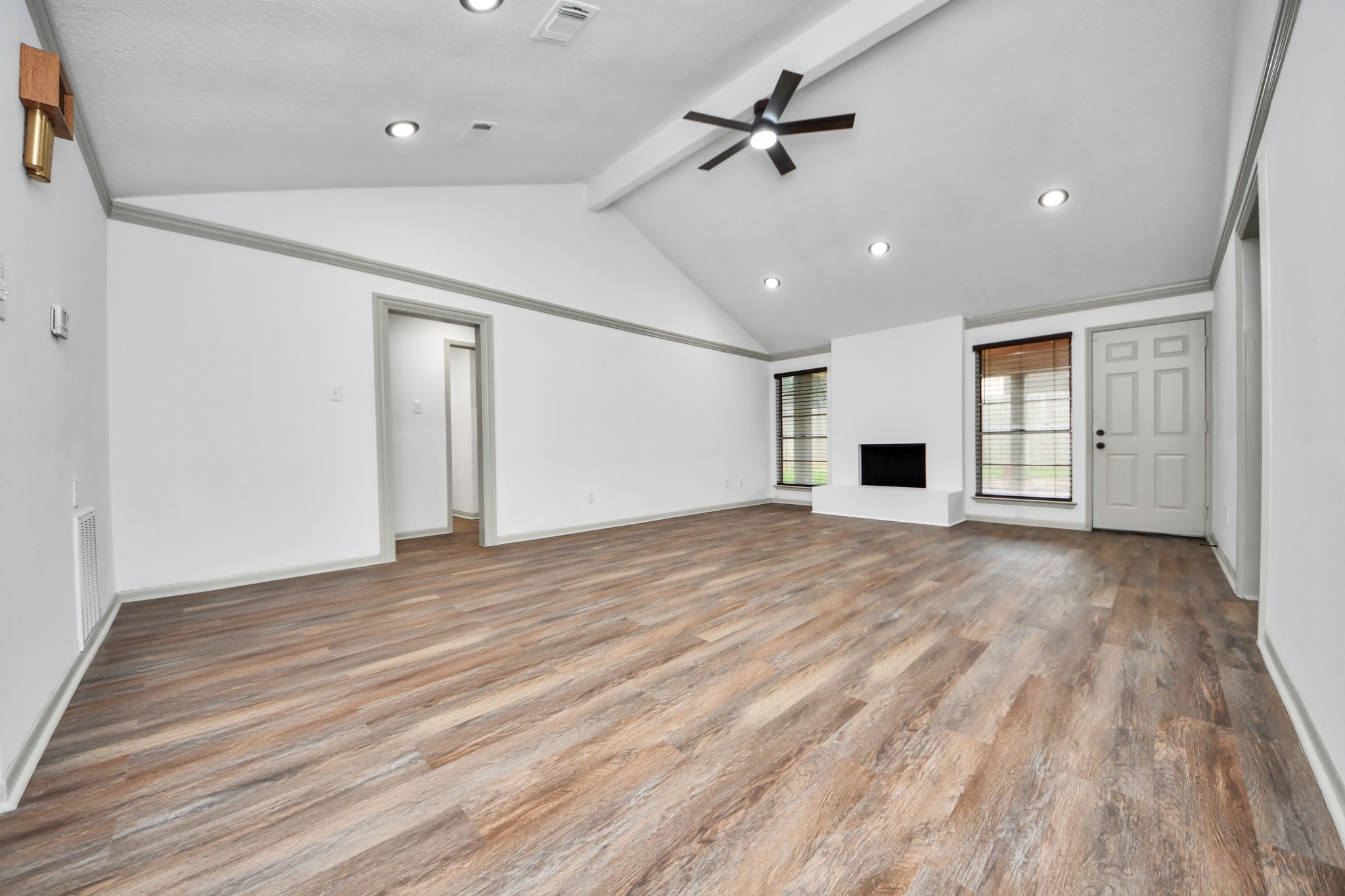 16011 Sierra Grande Drive Property Photo 5