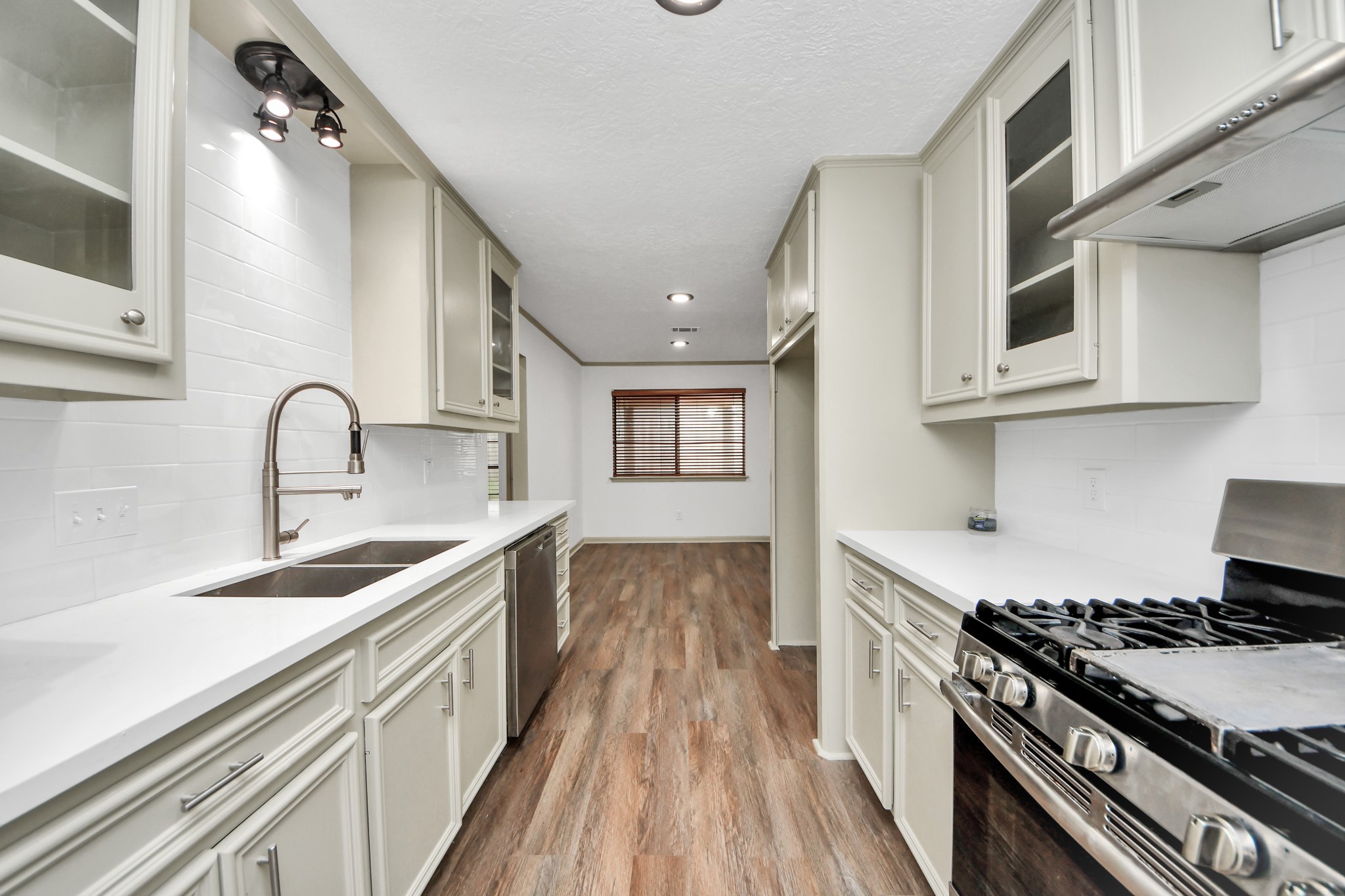 16011 Sierra Grande Drive Property Photo 15
