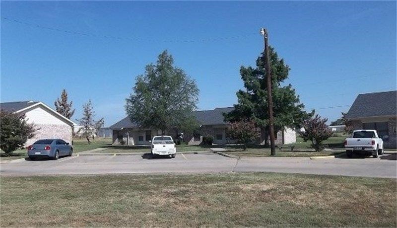401 Bicentennial Property Photo 3