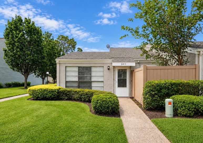 2415 Briarwest Boulevard Property Photo