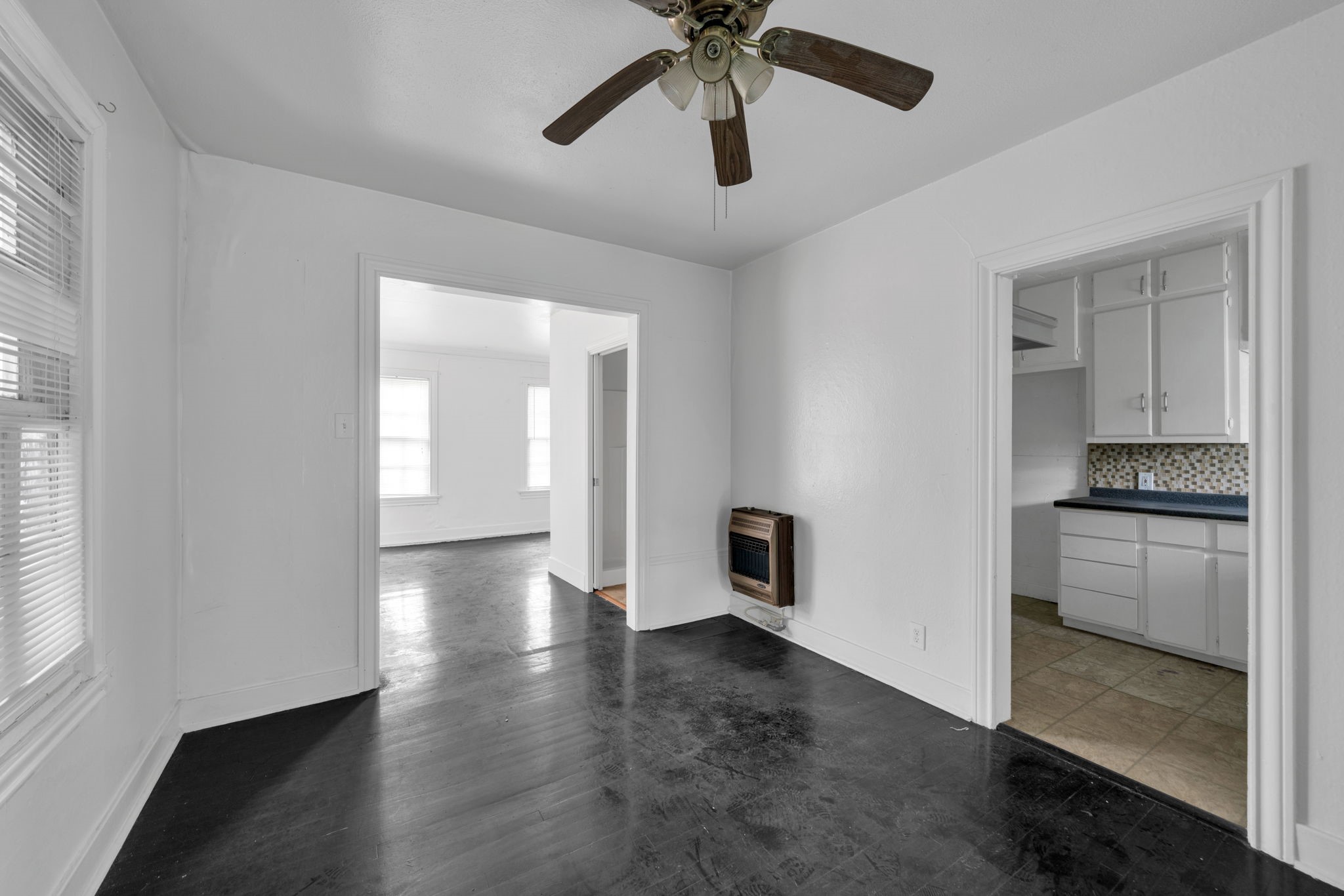 1947 Richmond Avenue A Property Photo 8