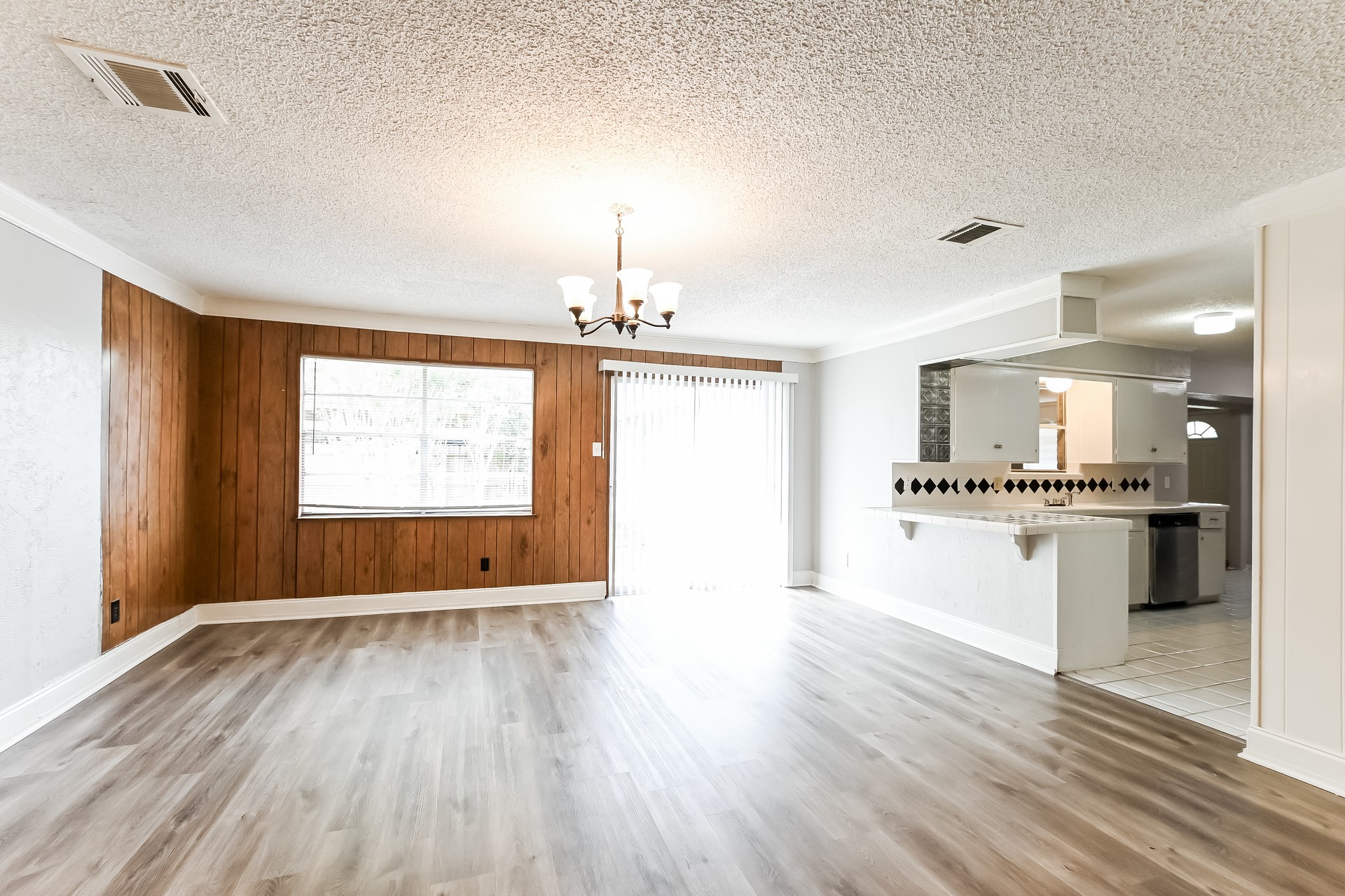 2811 26th Street Property Photo 6