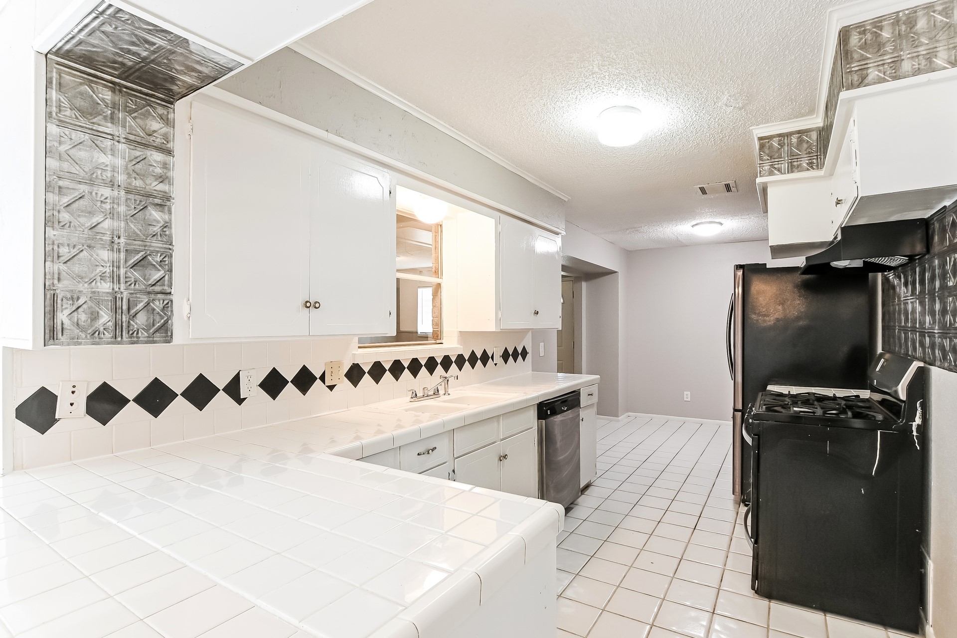 2811 26th Street Property Photo 7