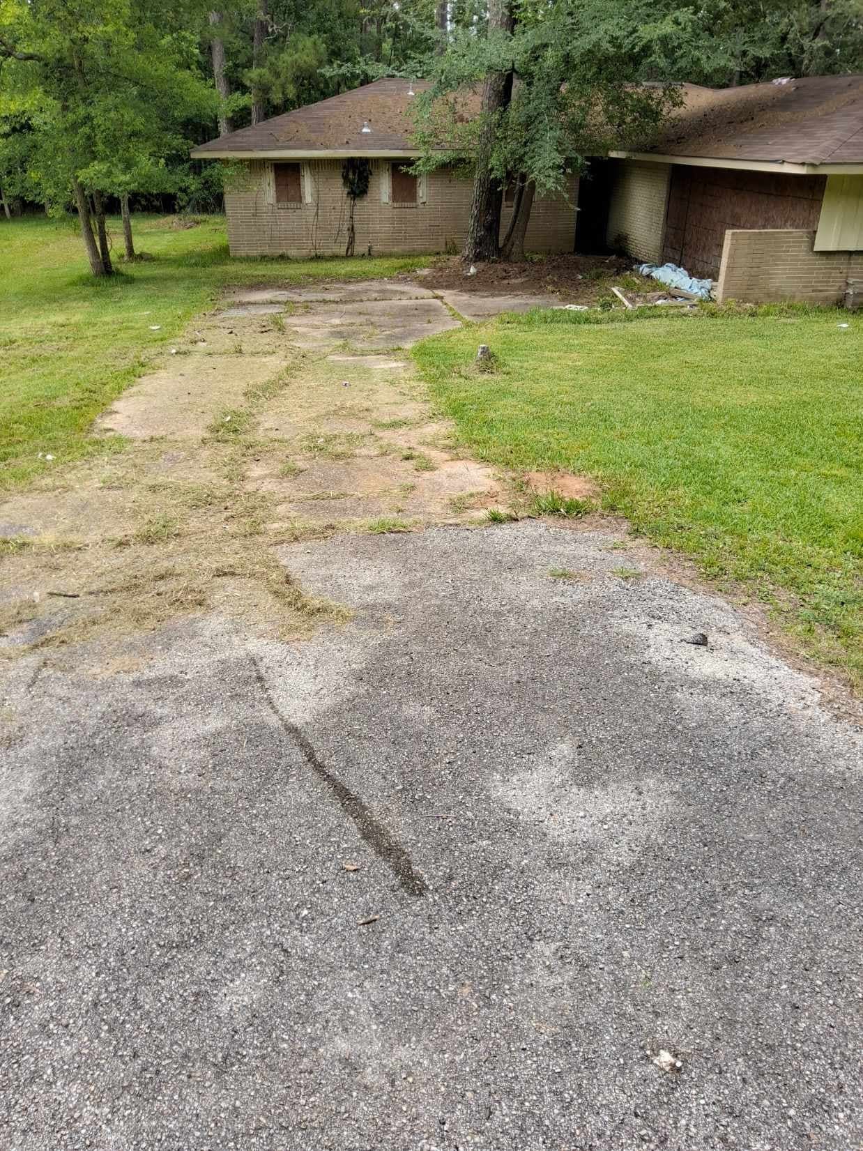 911 Shore Shadow Drive Property Photo 2