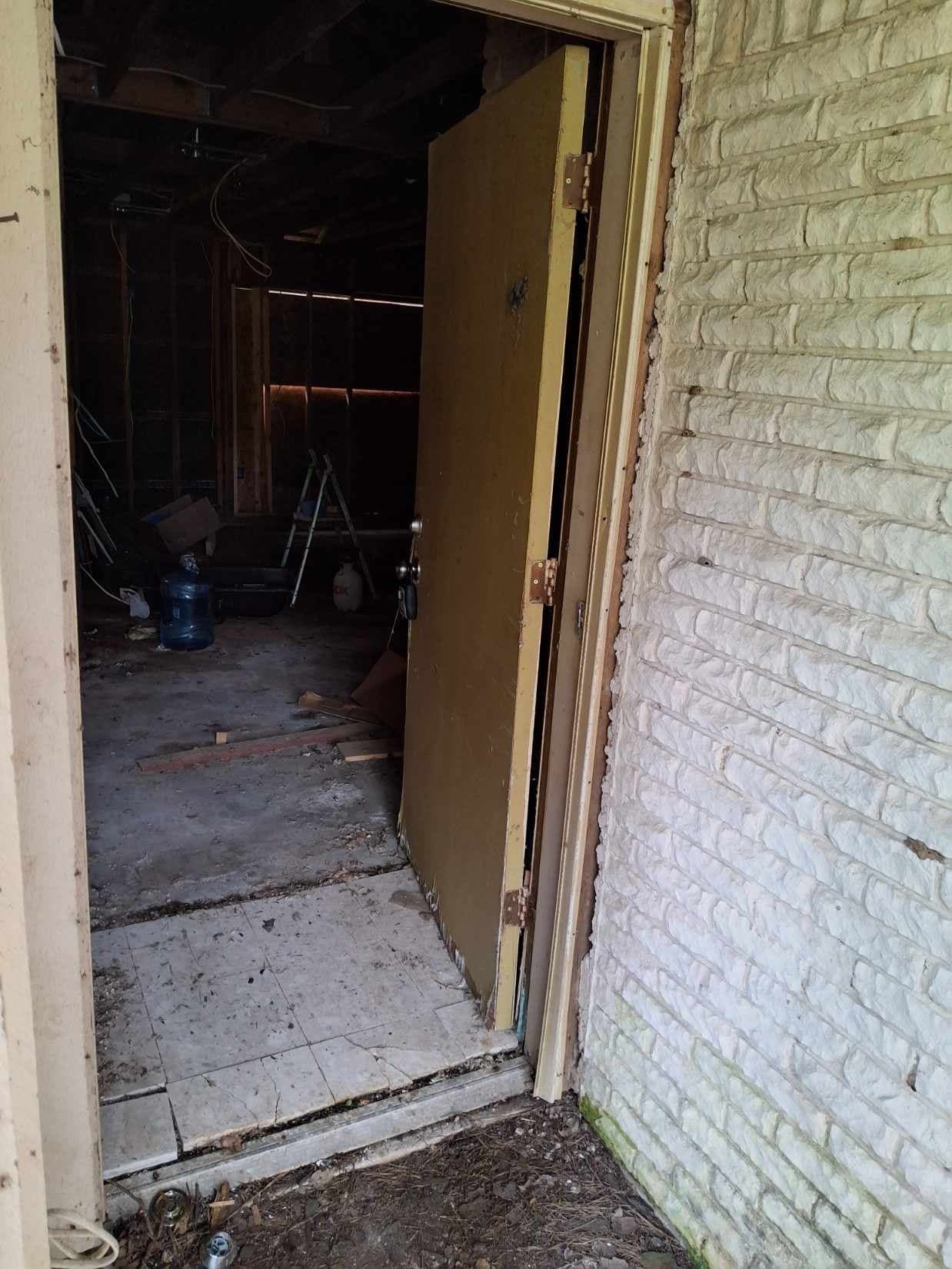 911 Shore Shadow Drive Property Photo 15