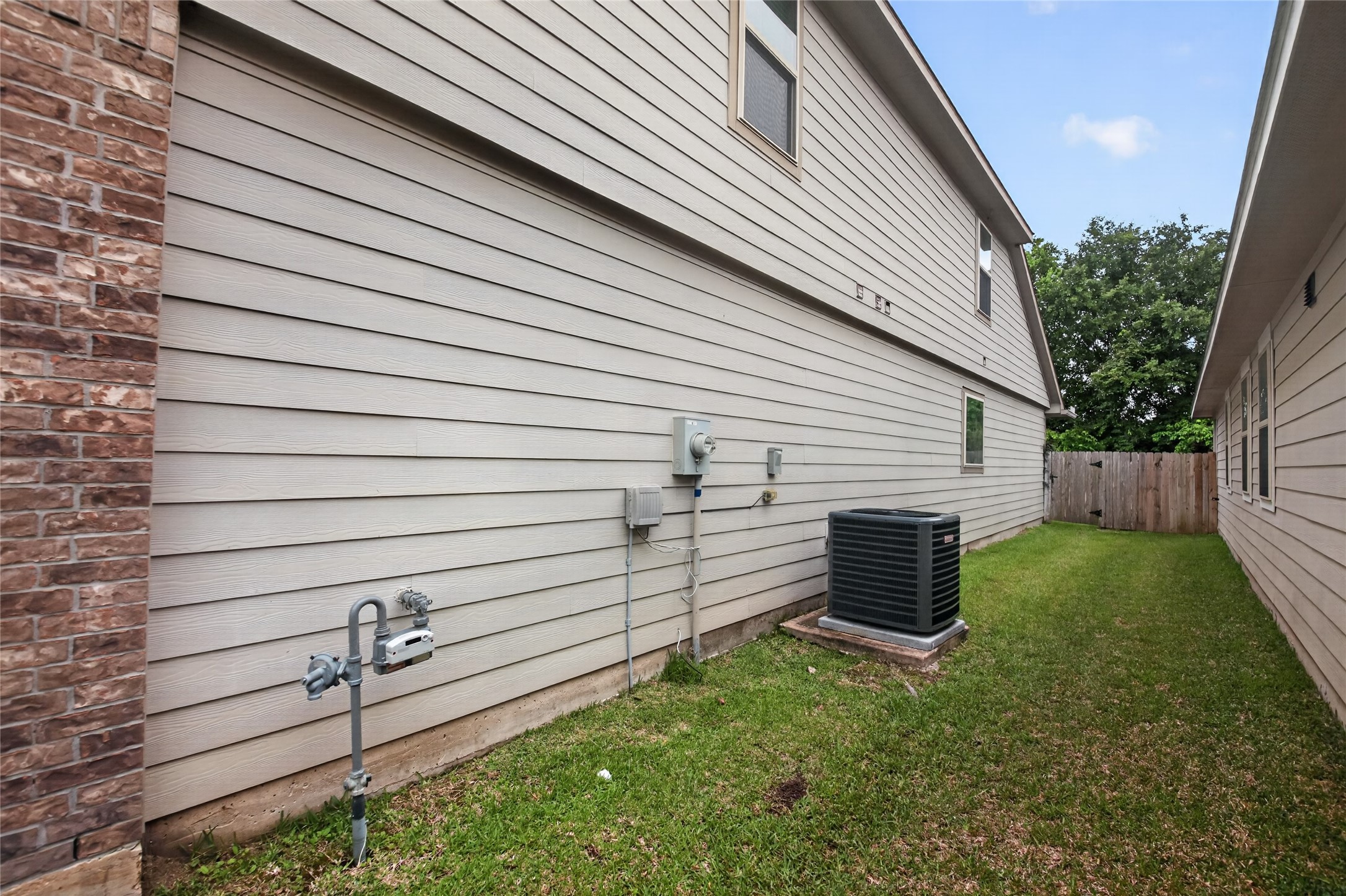 2518 Cold River Drive Property Photo 6