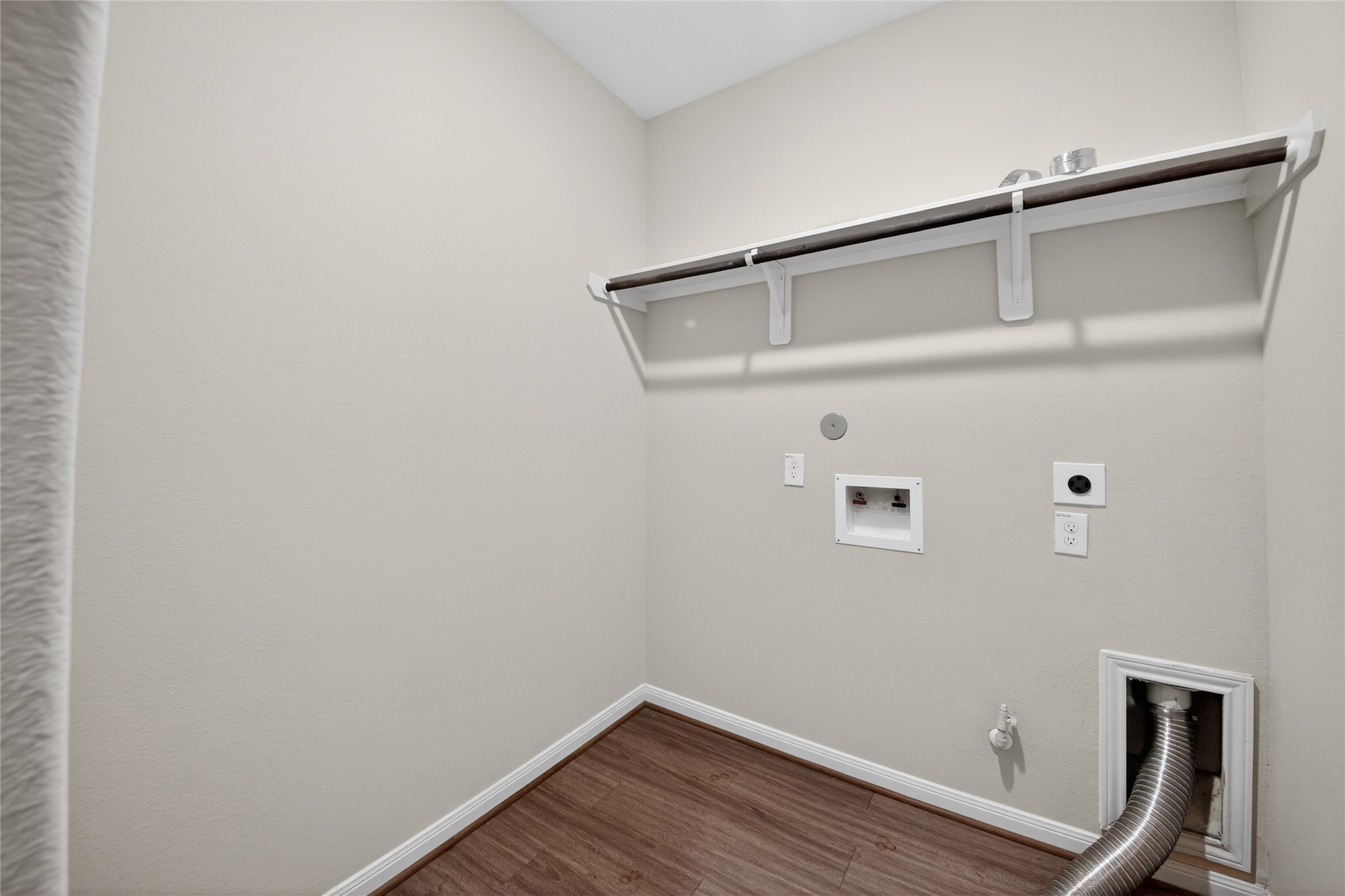 2518 Cold River Drive Property Photo 32