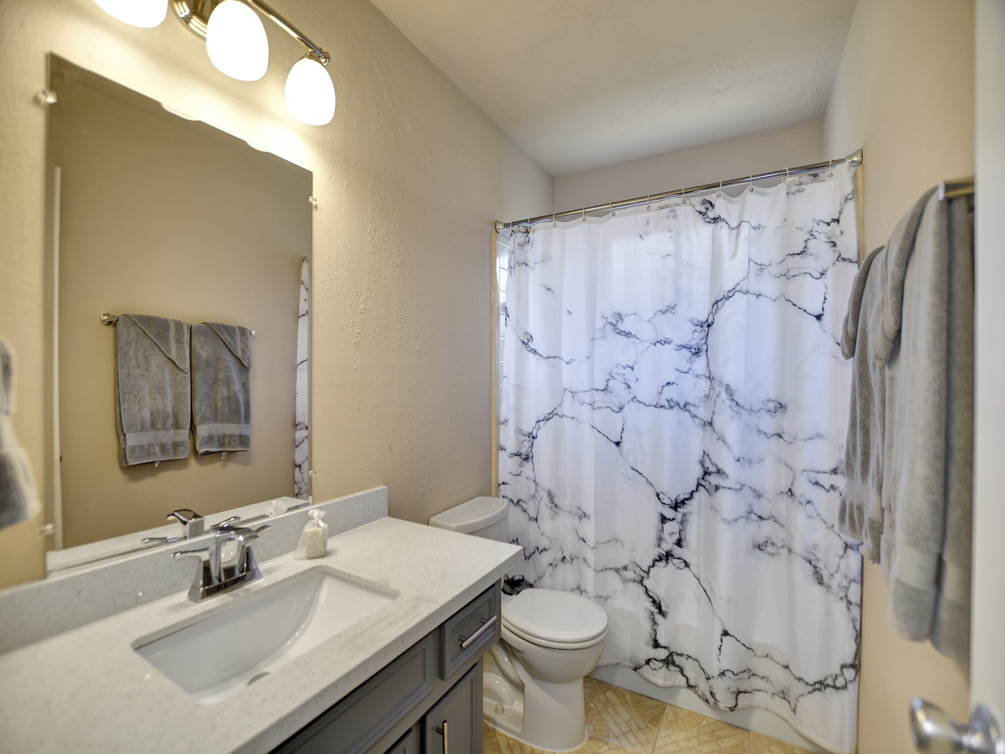 21902 Meadowhill Drive Property Photo 29